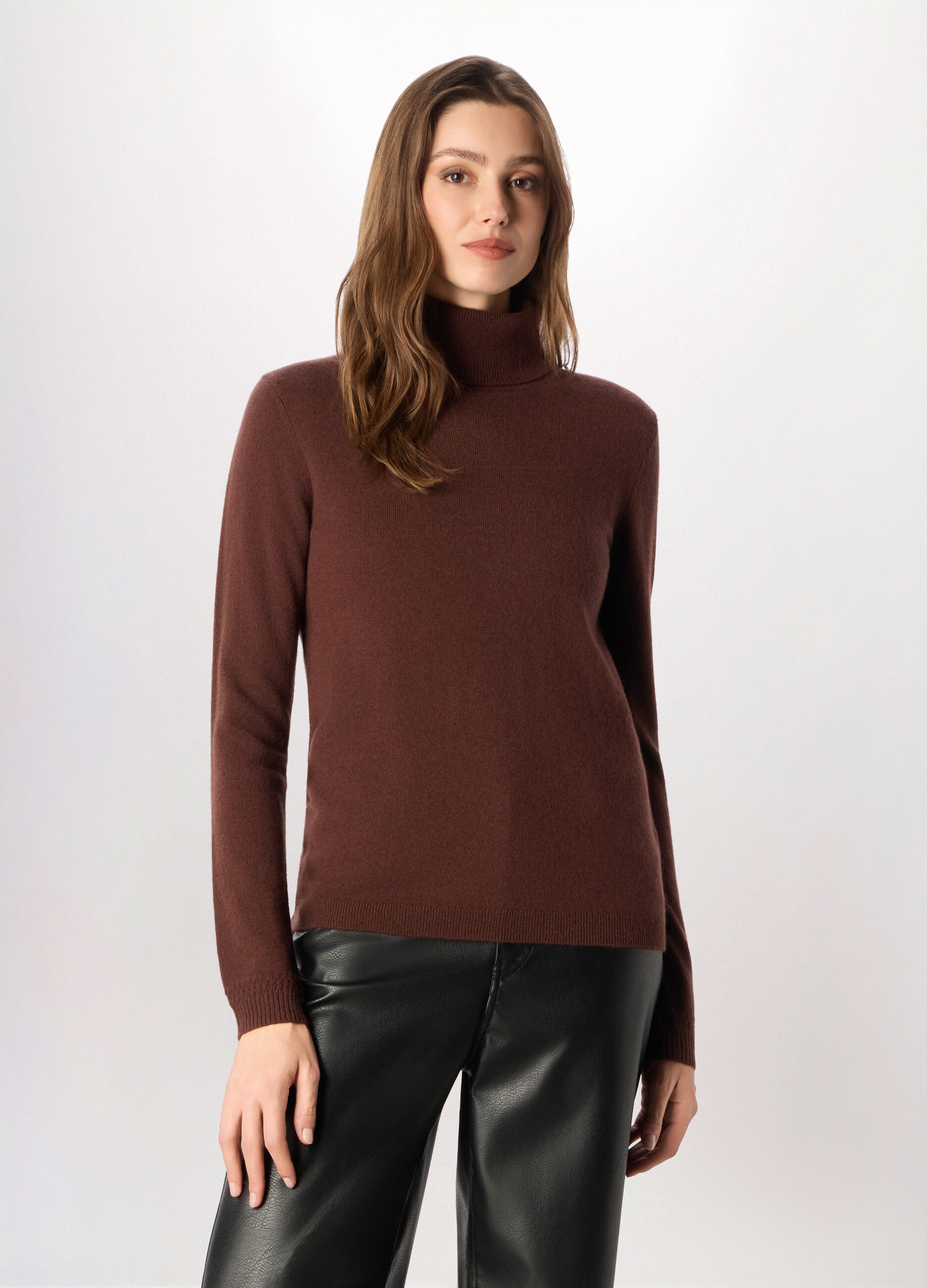 Maglione a collo alto in puro cashmere donna_0