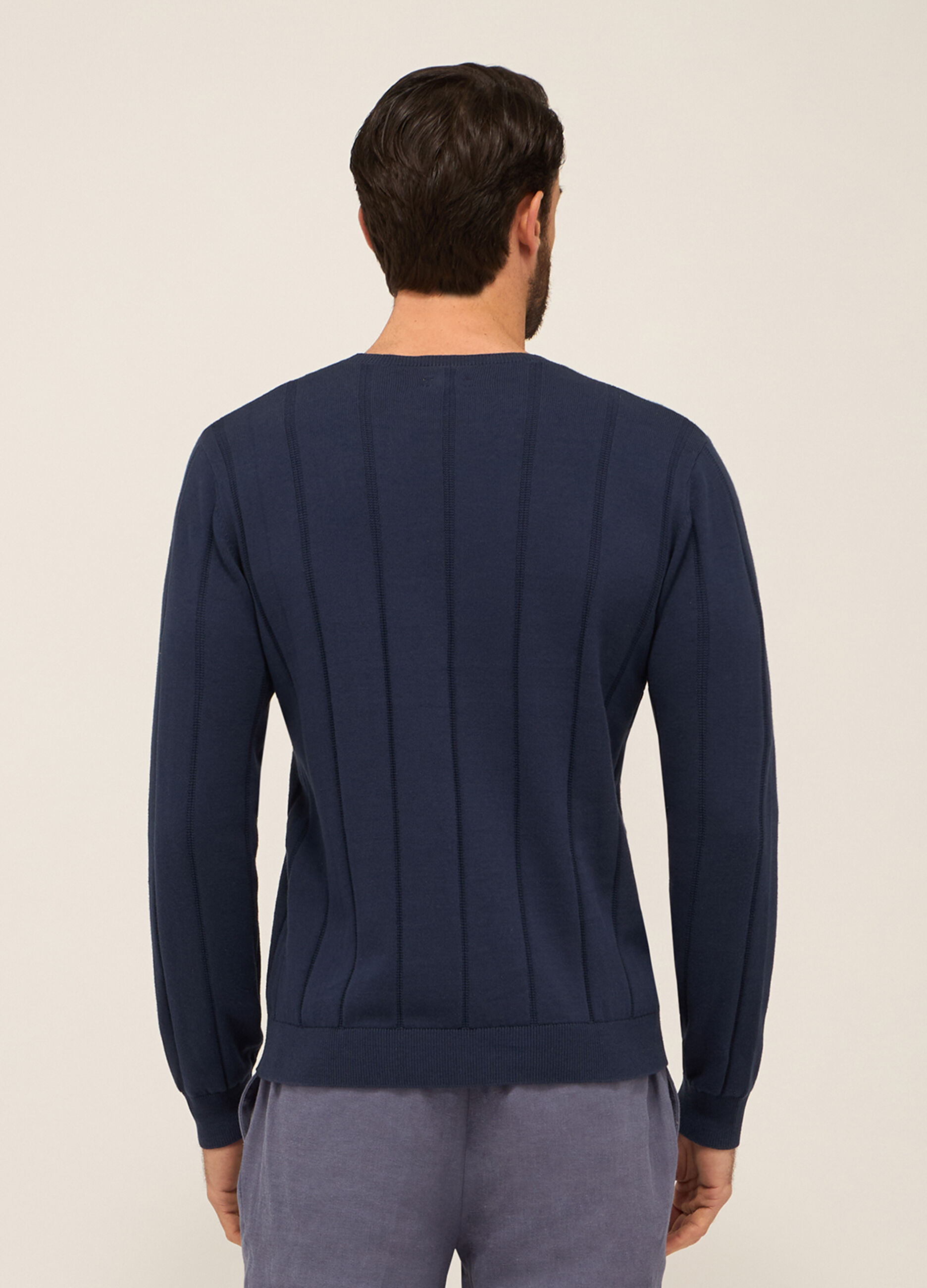Maglione girocollo in cotone a costa larga uomo_1