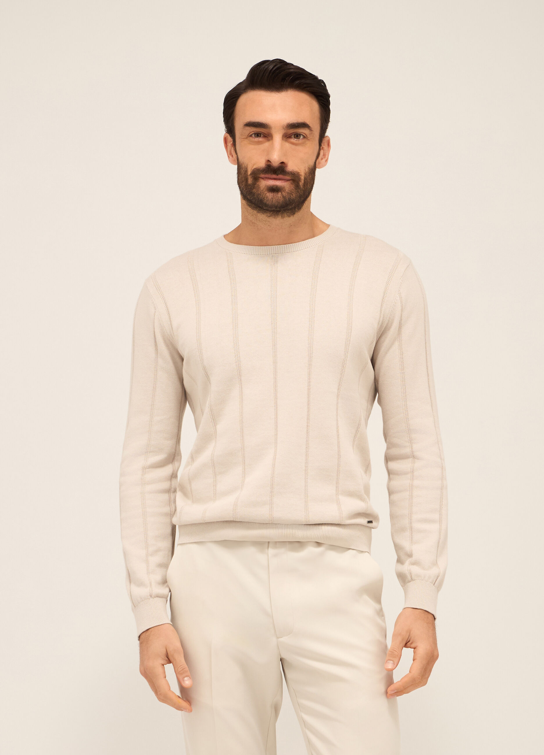 Maglione girocollo in cotone a costa larga uomo_0