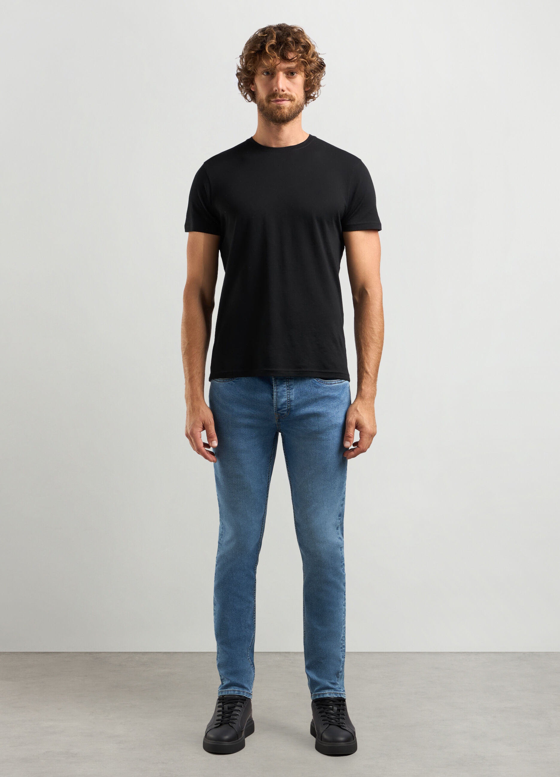 Jeans skinny fit in cotone stretch uomo_0