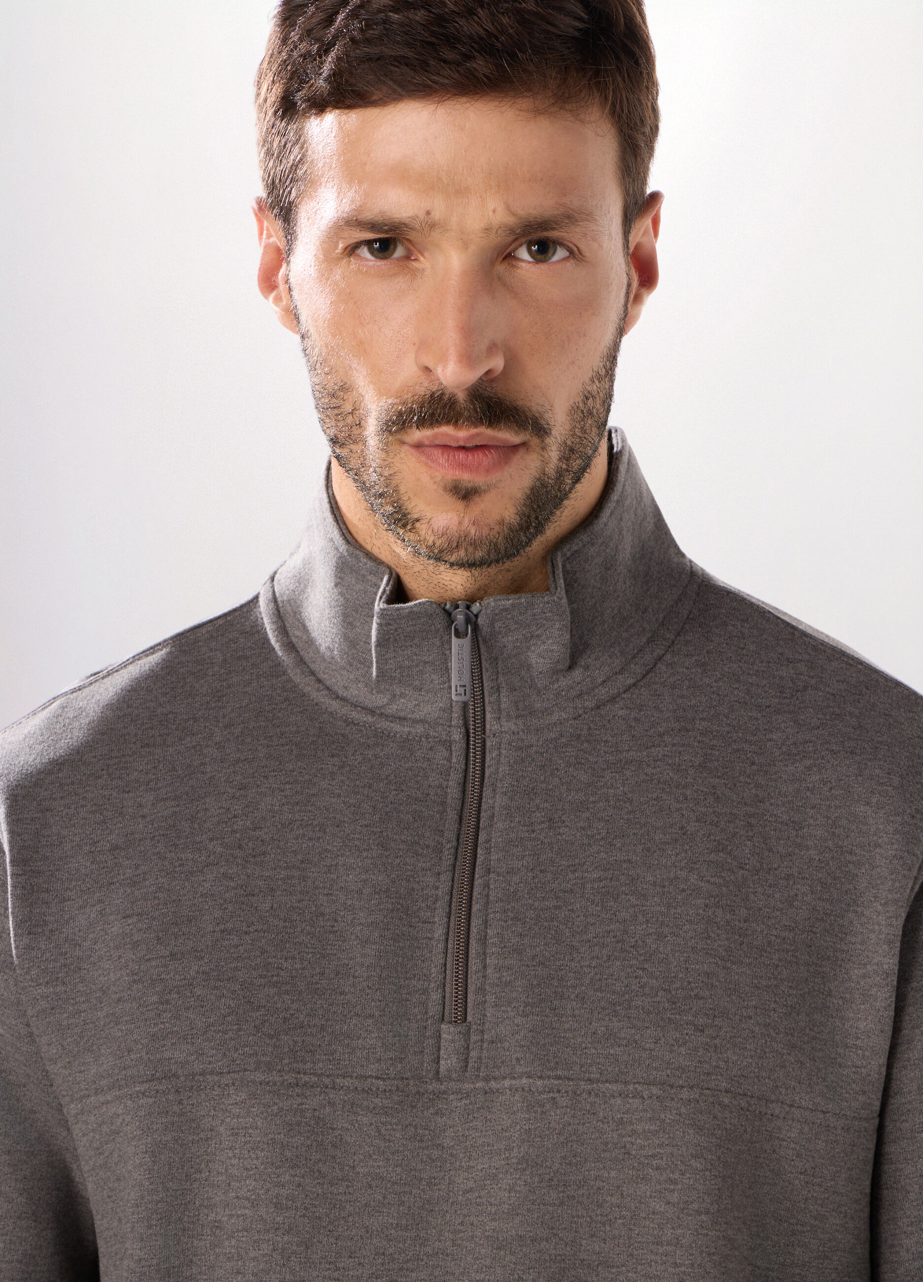 Felpa lupetto con zip in puro cotone uomo_2