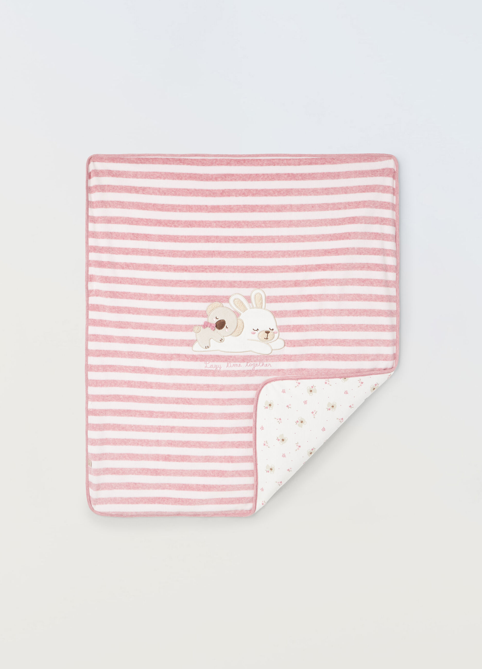 Coperta imbottita con ricamo_0