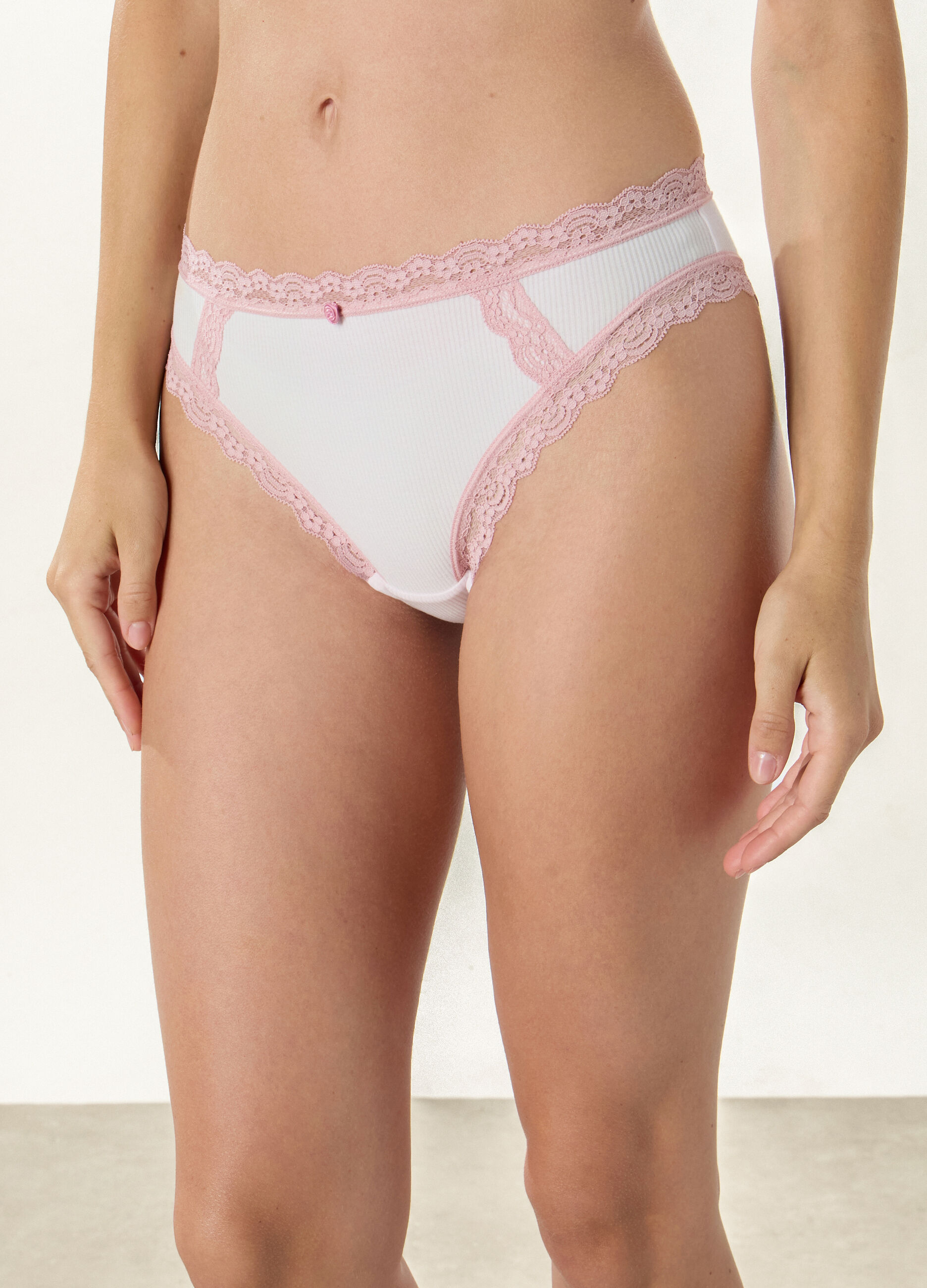 Brasiliana in misto modal in costina_2