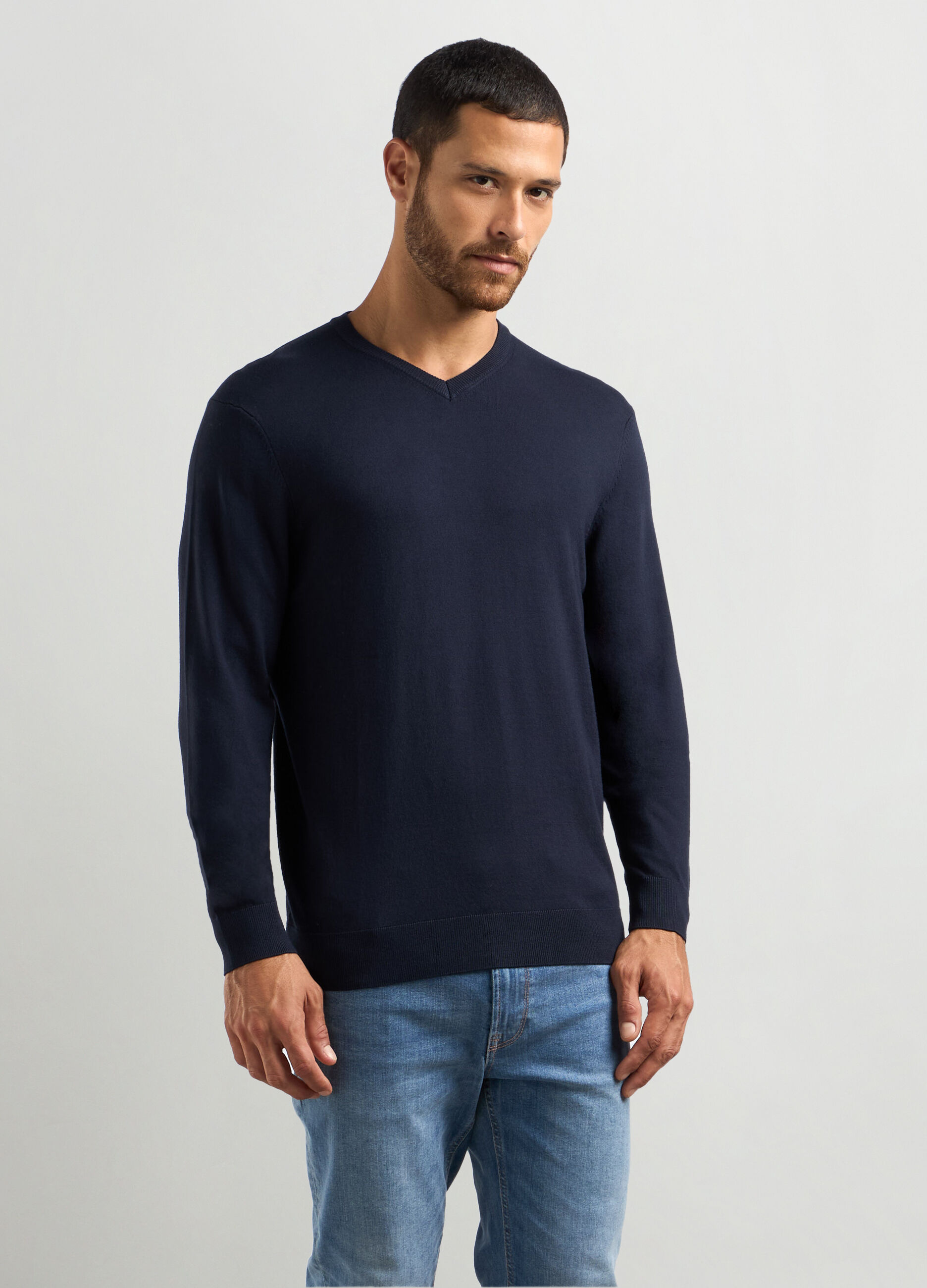 Maglione collo a V maglia rasata uomo_0