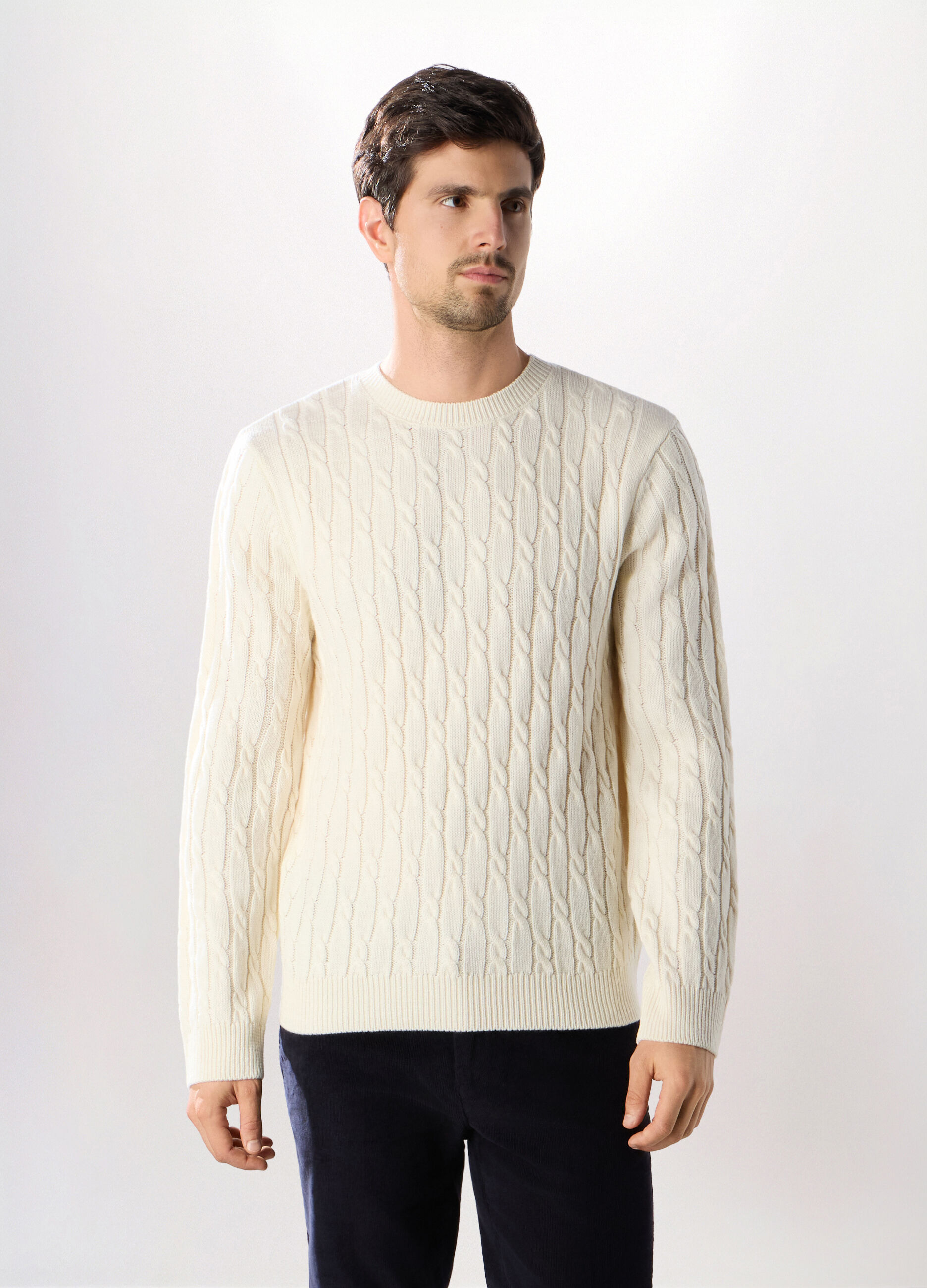 Maglione girocollo a trecce uomo_0