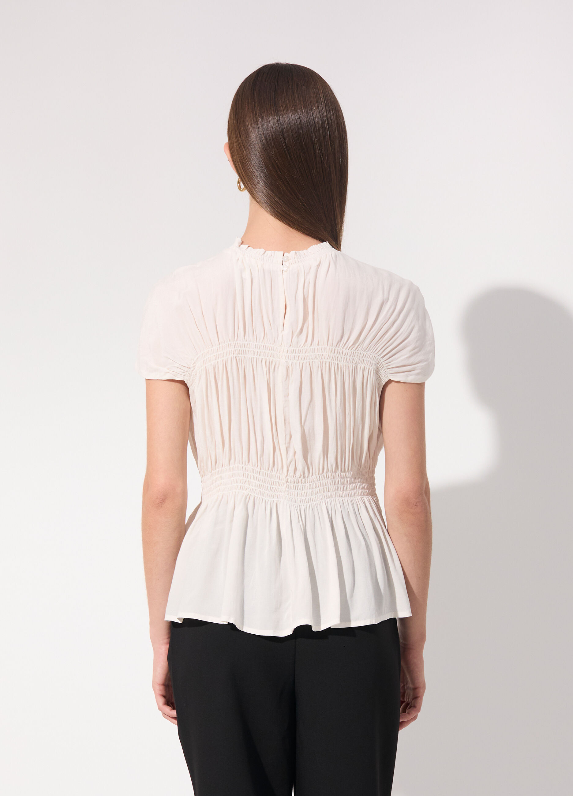 Blusa arricciata in punto smock donna_2