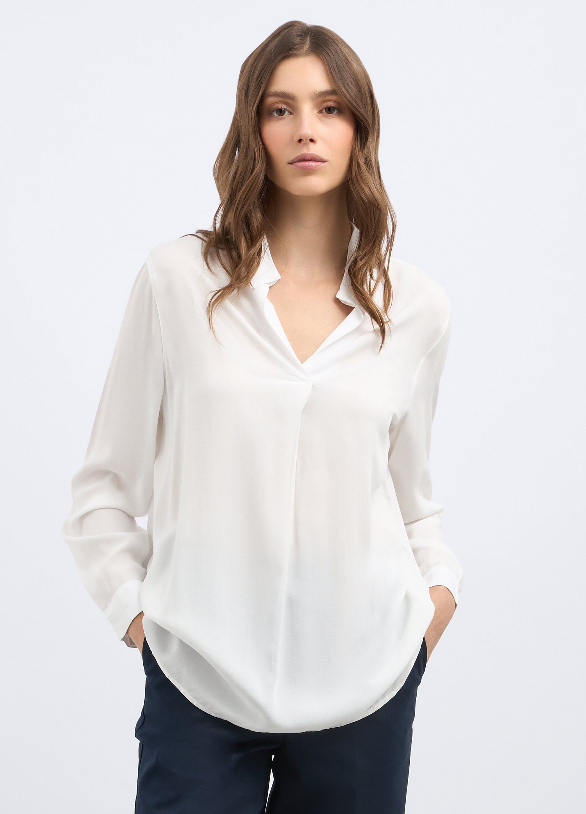 Blusa con scollo a V donna_0