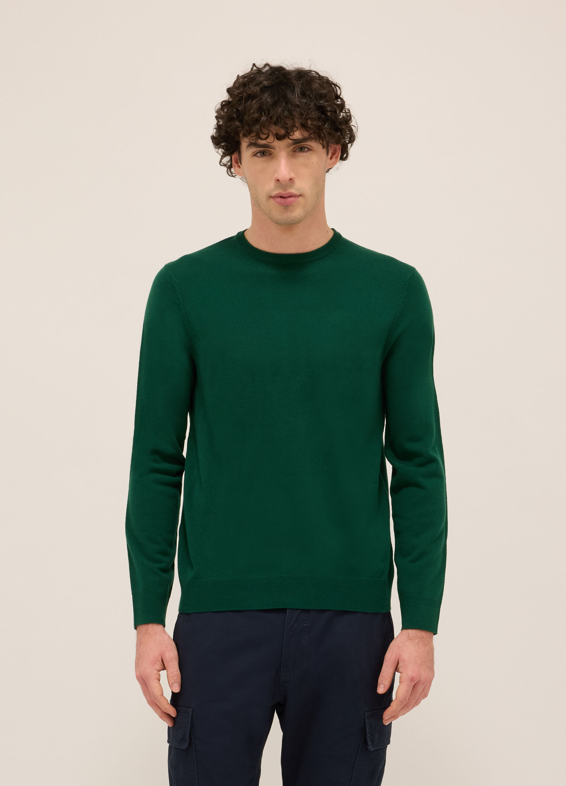 Maglione girocollo in maglia rasata uomo_0
