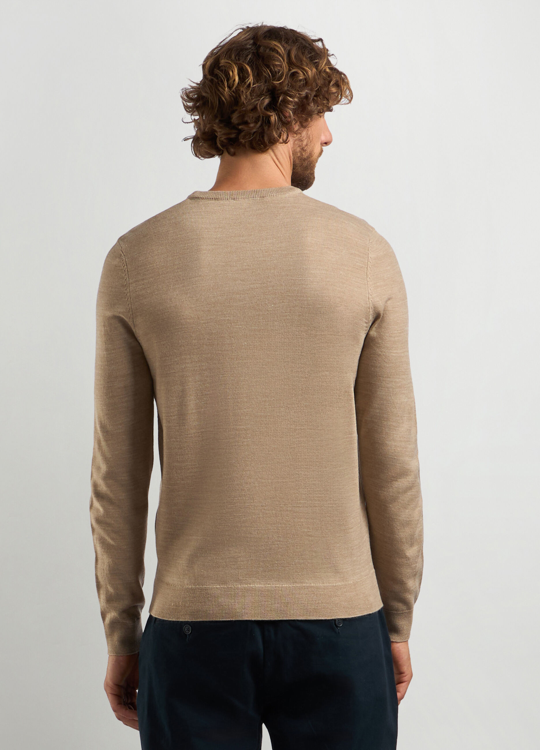 Maglione girocollo in maglia rasata uomo_1