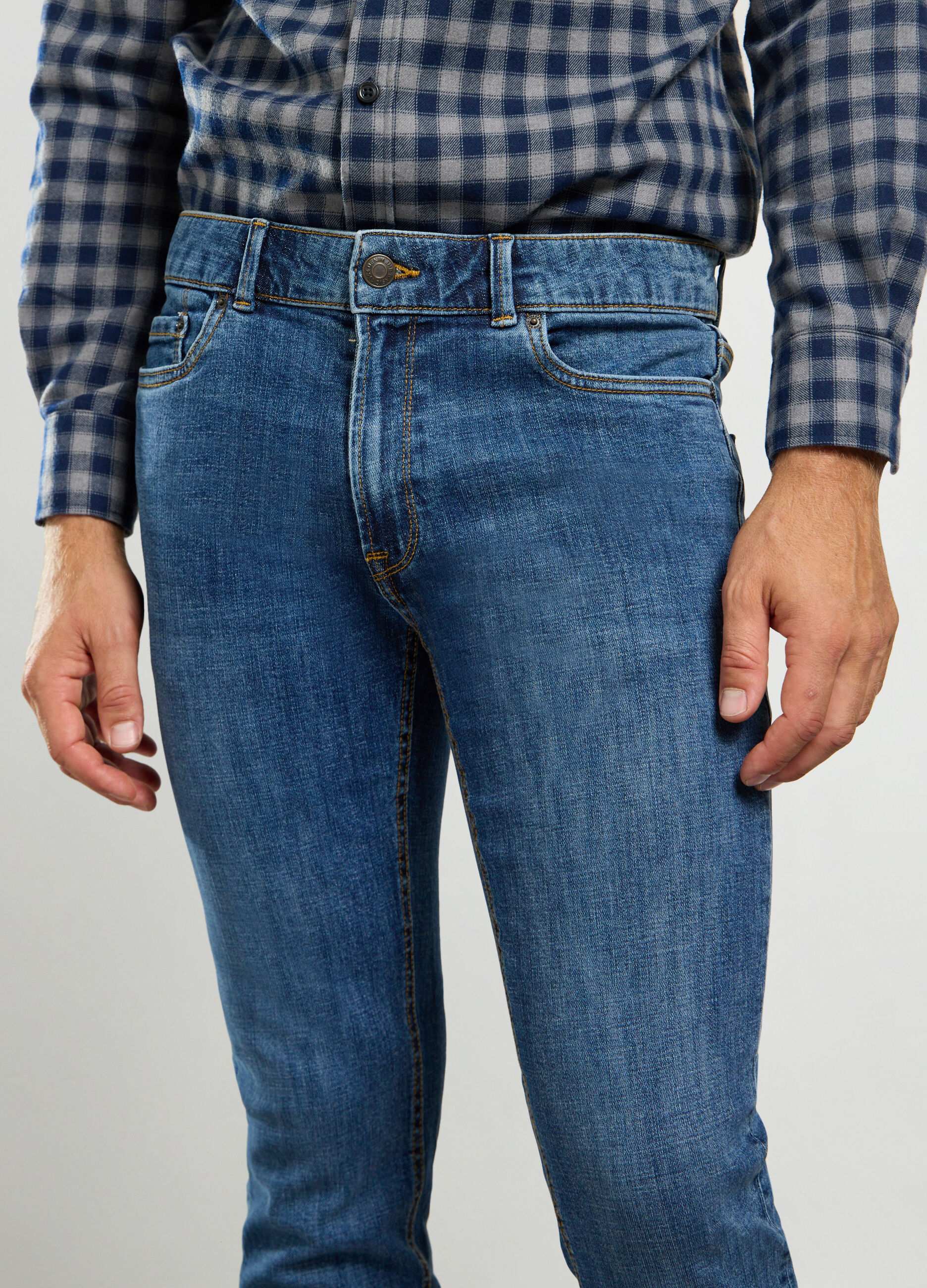 Jeans slim fit in denim di cotone stretch uomo_2