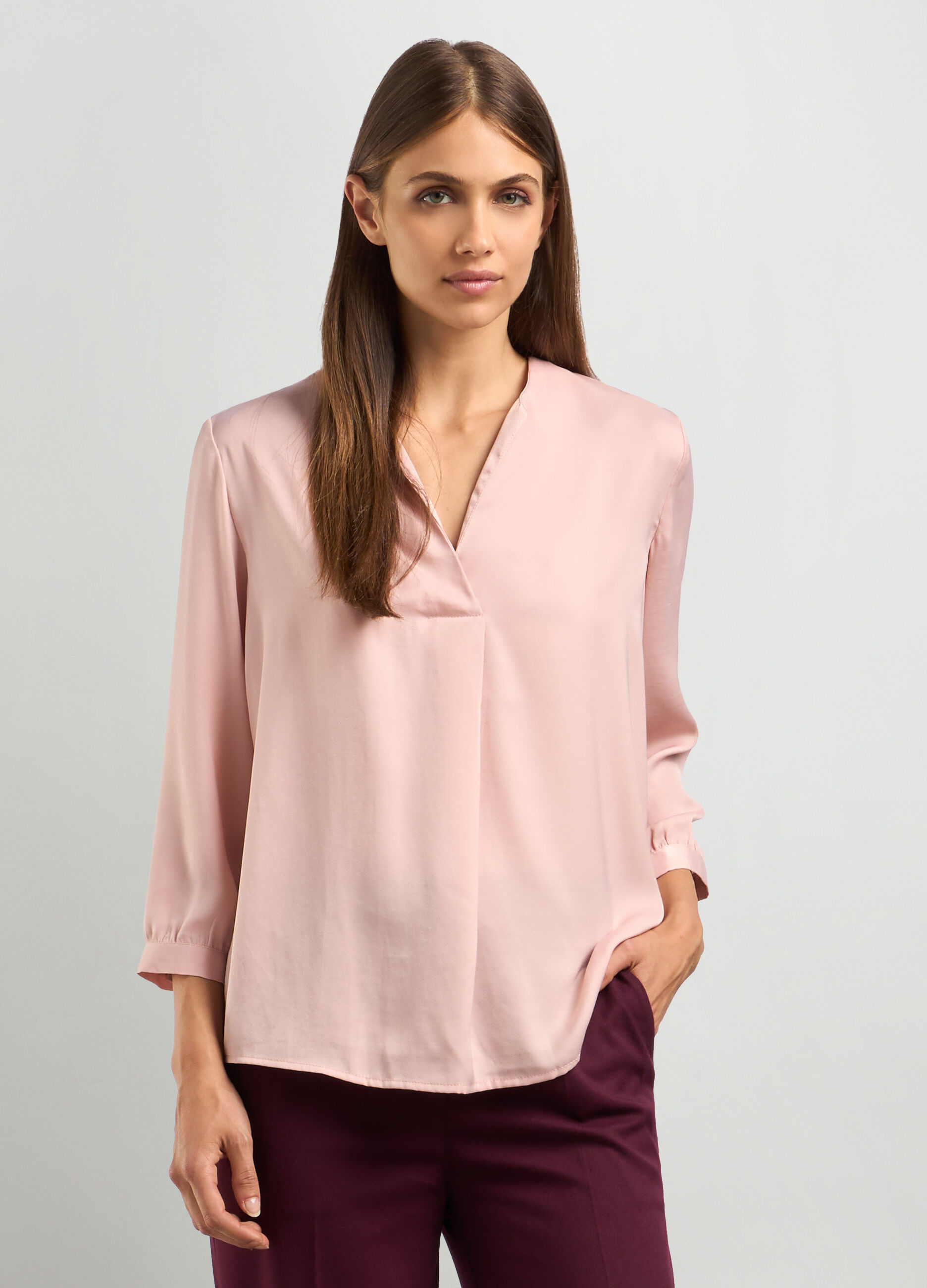Blusa in raso con scollo a V donna_0