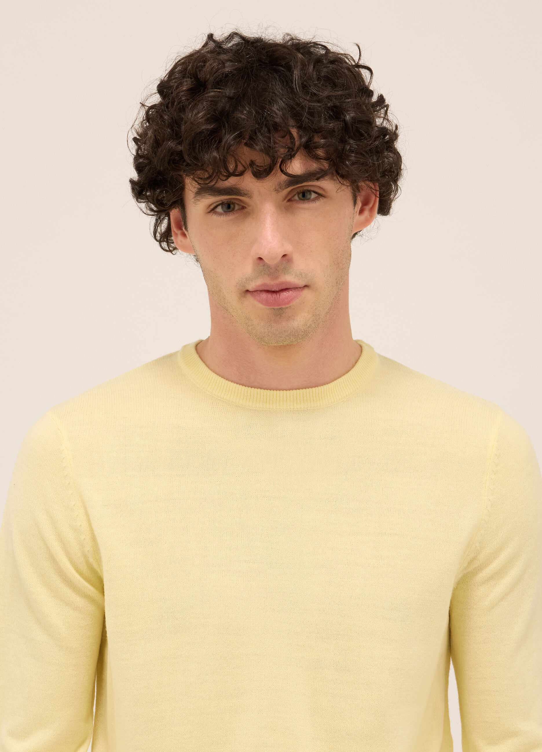 Maglione girocollo in maglia rasata uomo_2