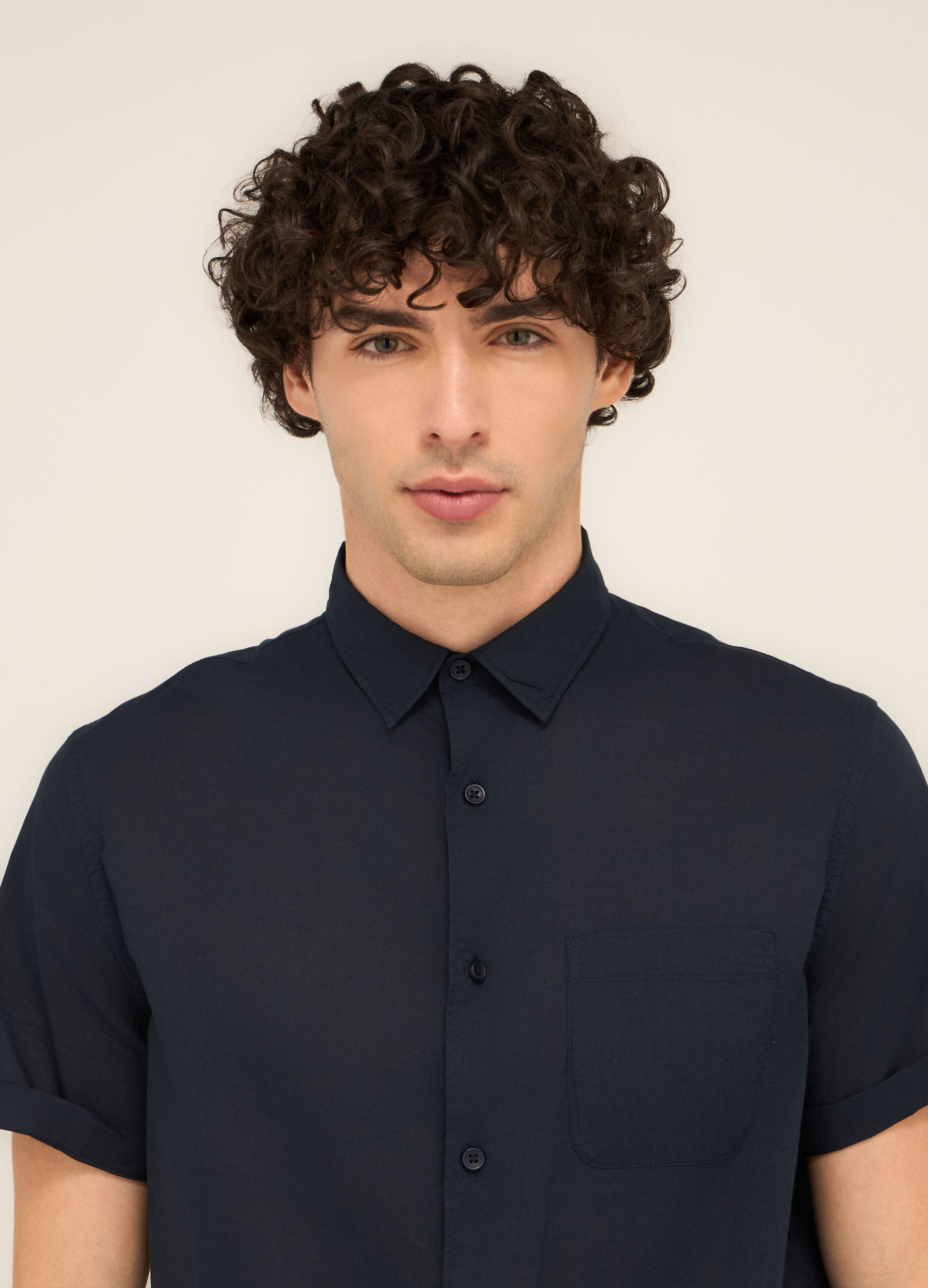 Camicia a maniche corte con taschino uomo_2