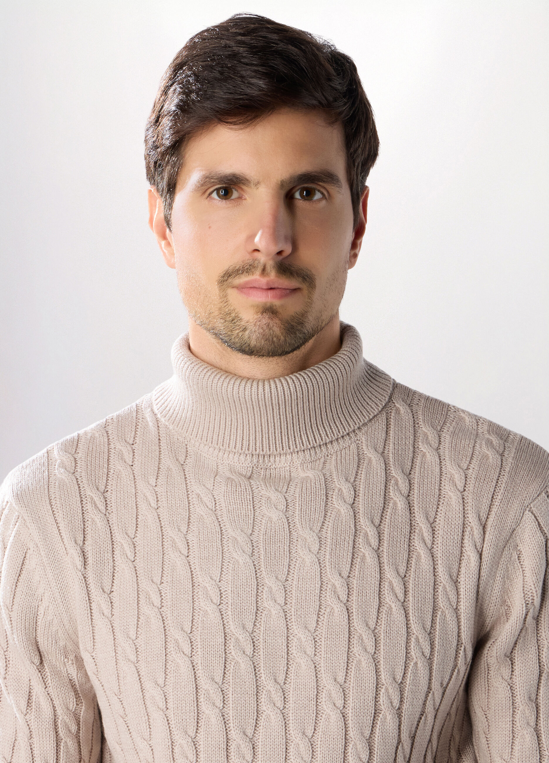 Maglione dolcevita a trecce uomo_2