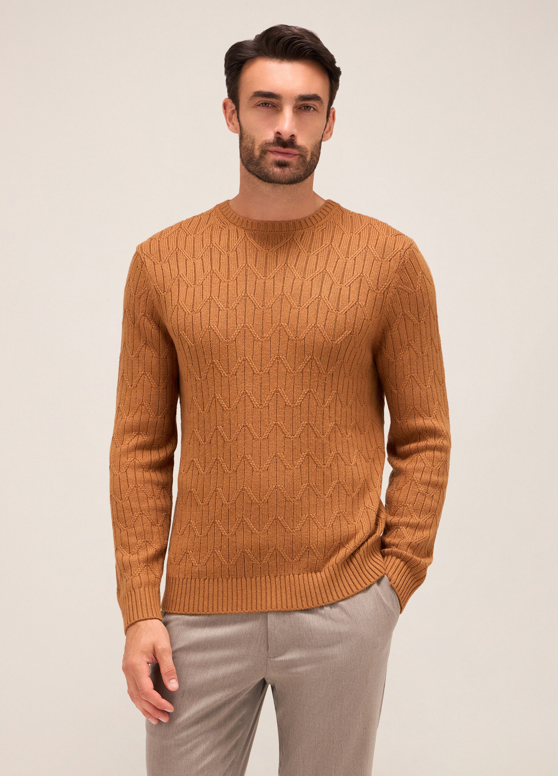 Maglione girocollo a trecce uomo_0