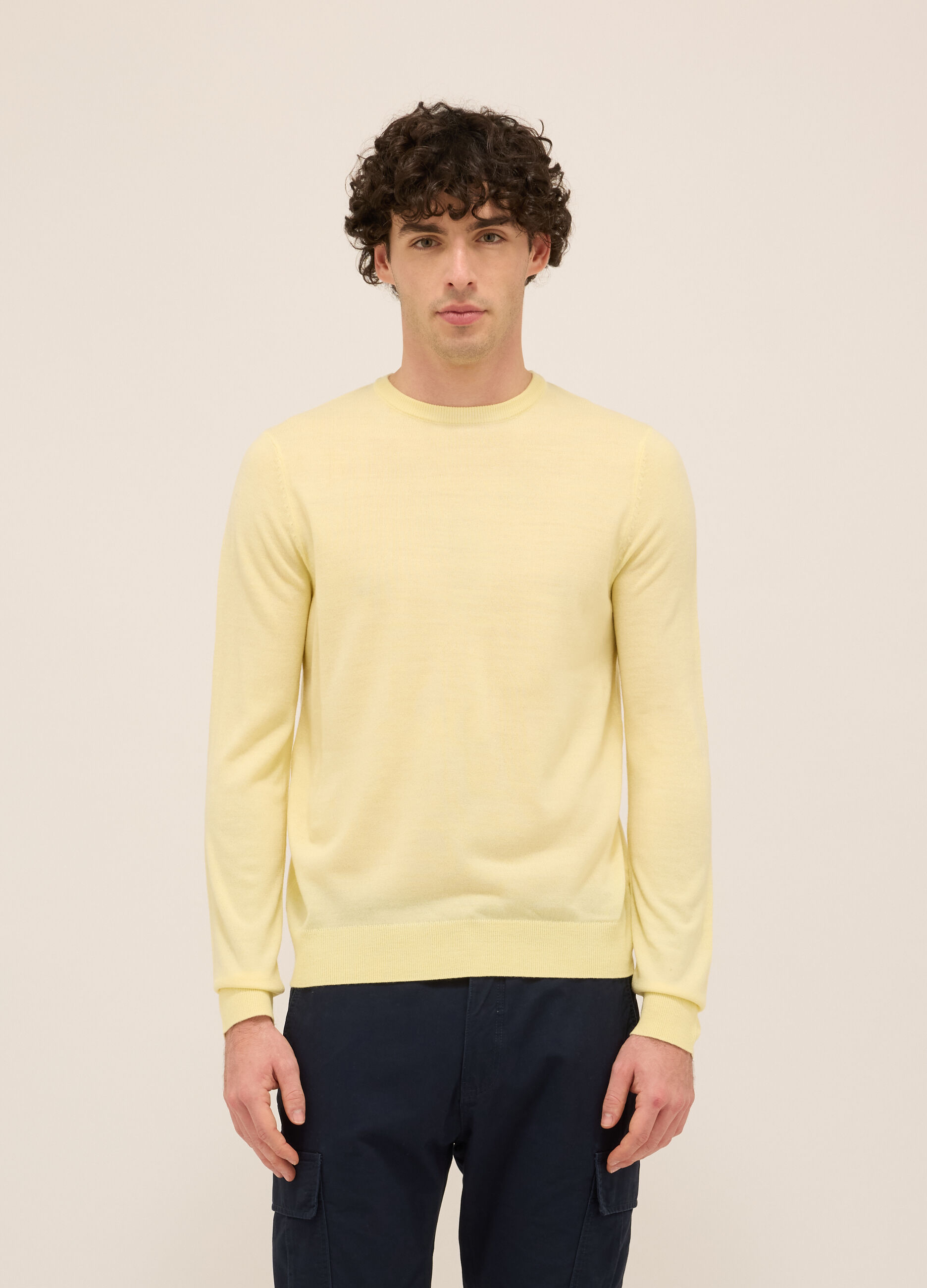 Maglione girocollo in maglia rasata uomo_0