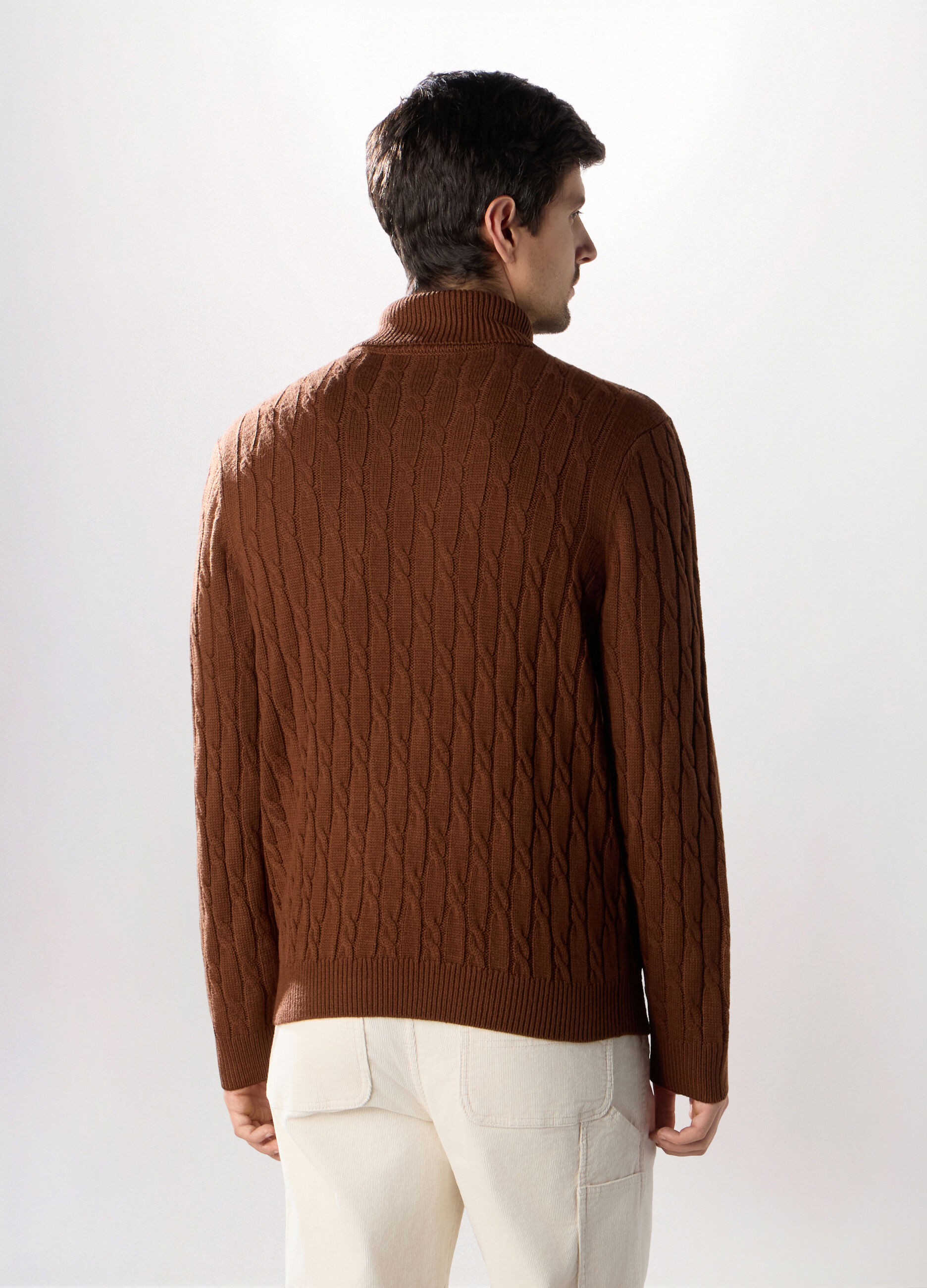 Maglione dolcevita a trecce uomo_1