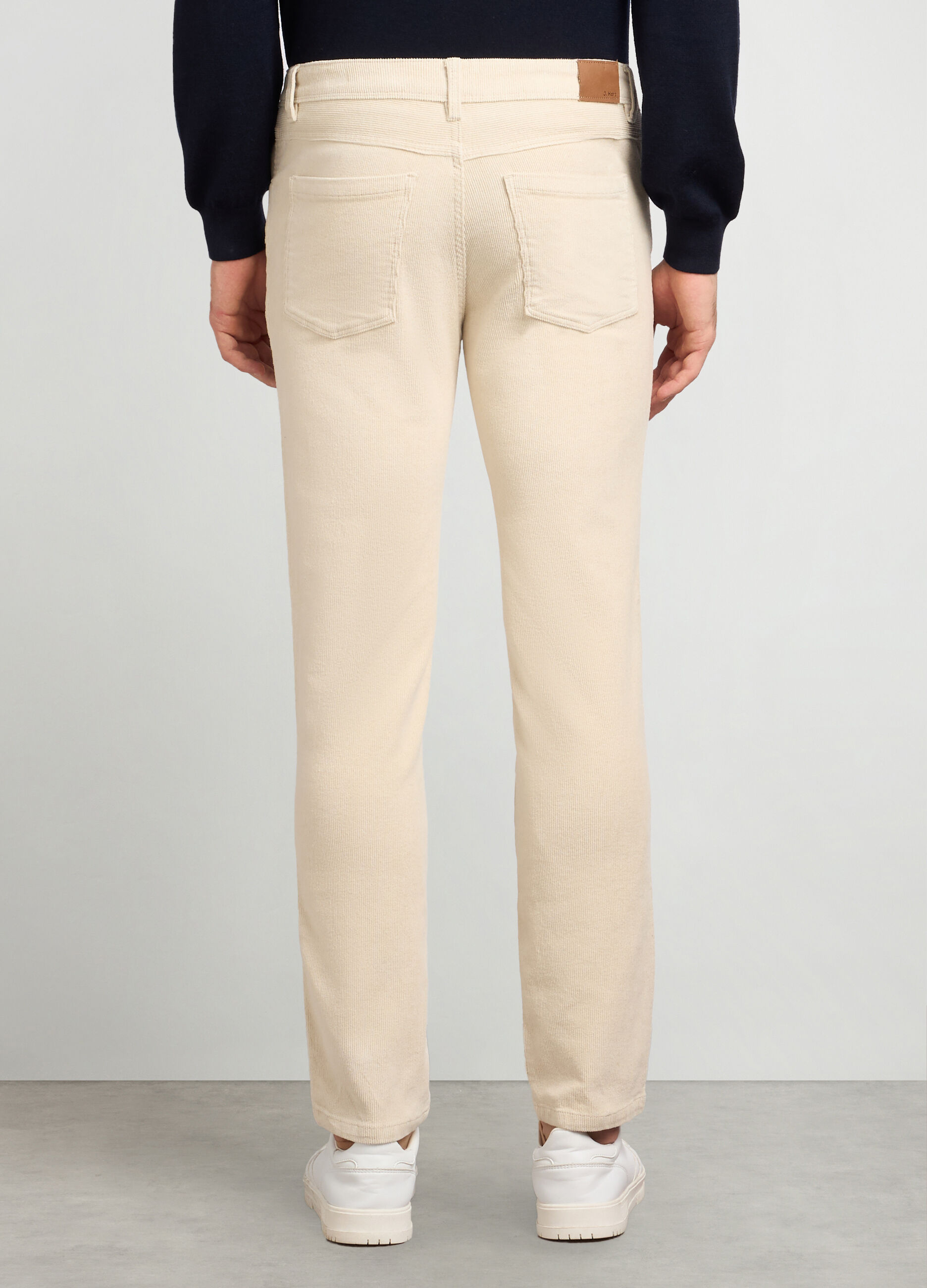 Pantaloni 5 tasche slim fit in velluto a coste uomo_1