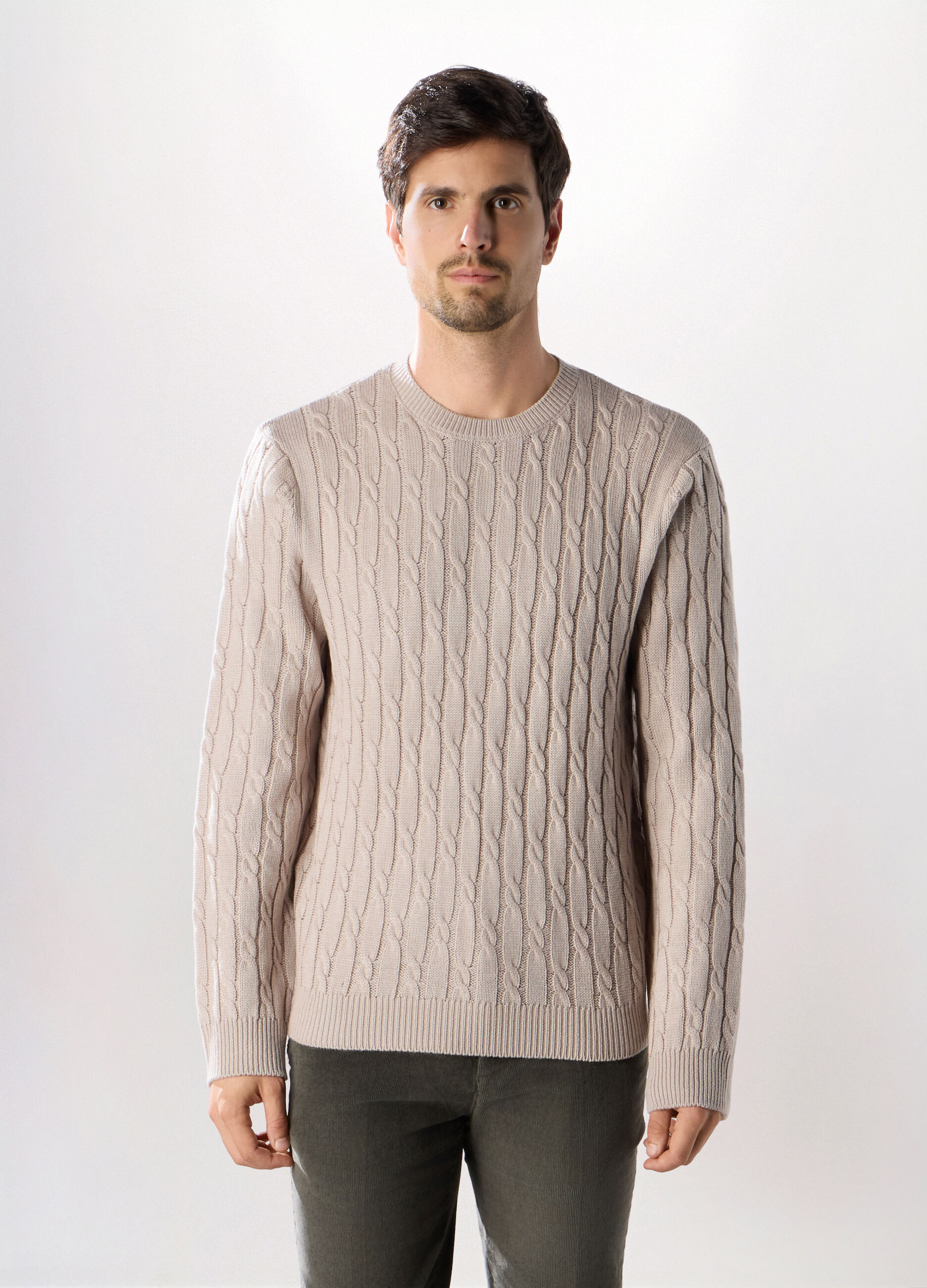 Maglione girocollo a trecce uomo_0