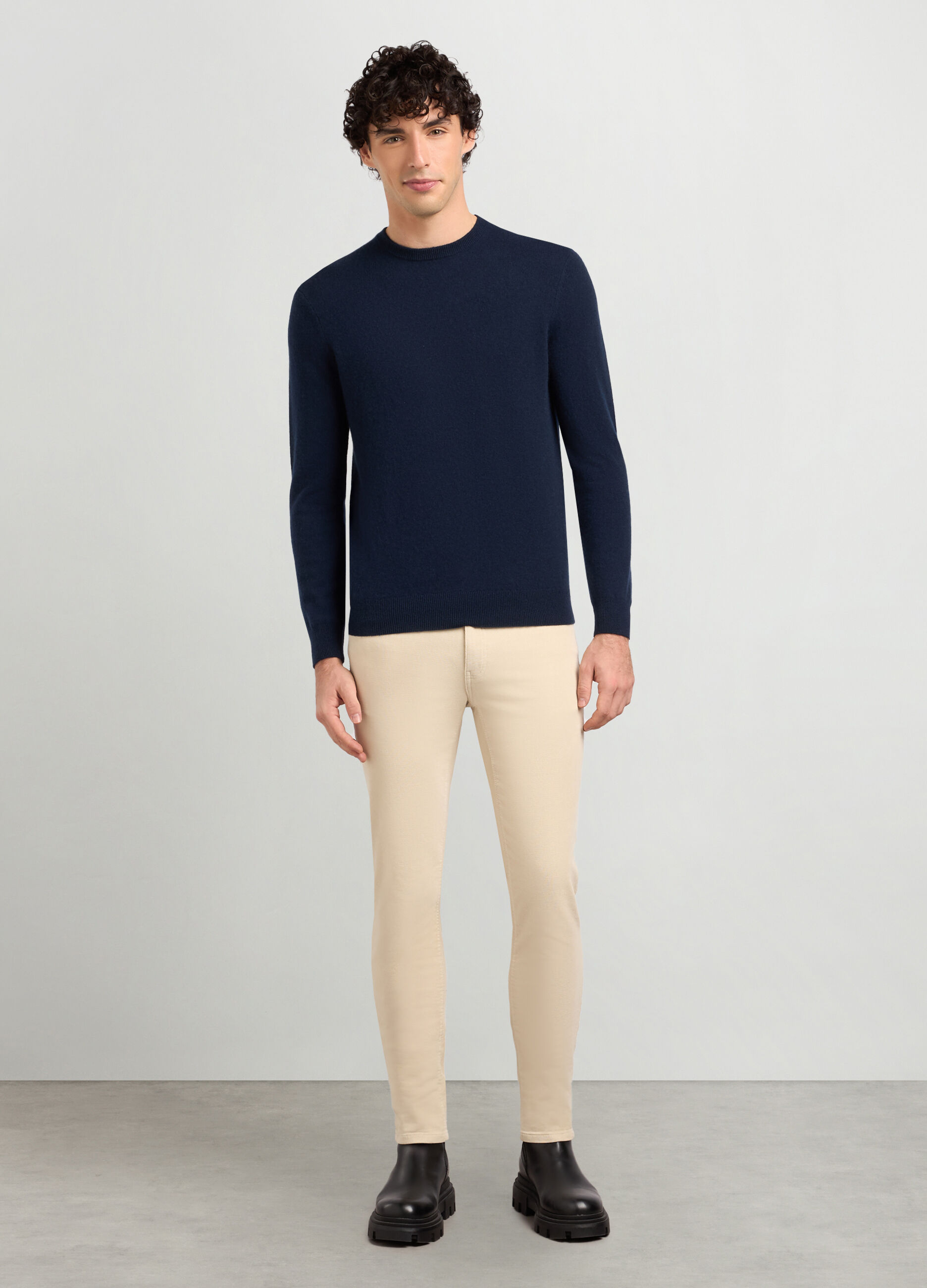 Pantaloni 5 tasche slim fit in velluto di cotone stretch uomo_0