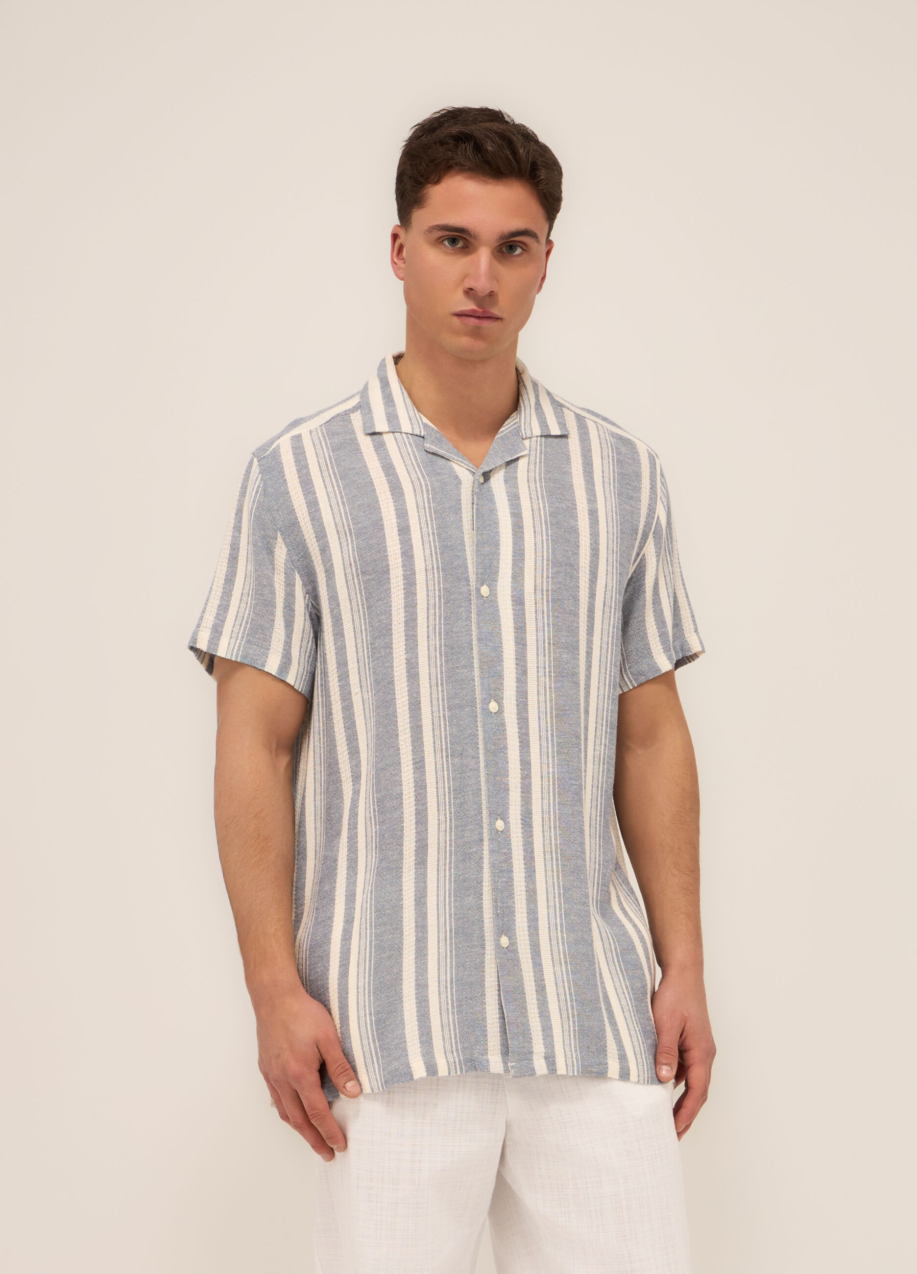 Camicia a maniche corte in misto viscosa uomo_0