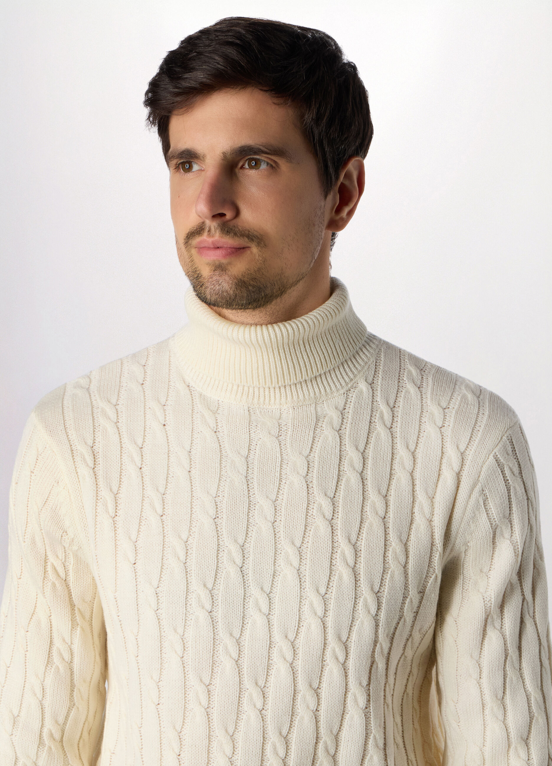 Maglione dolcevita a trecce uomo_2