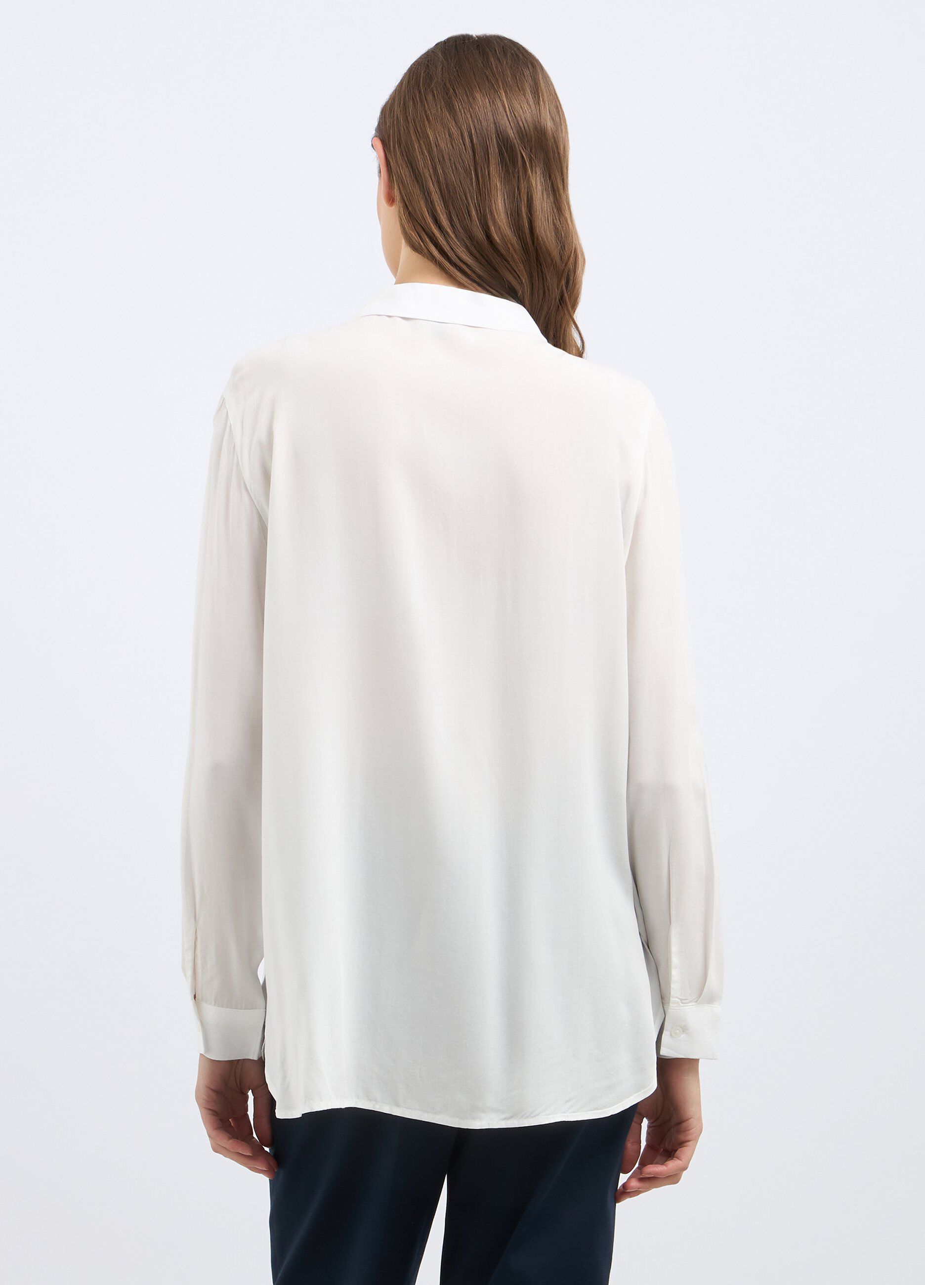 Blusa con scollo a V donna_1