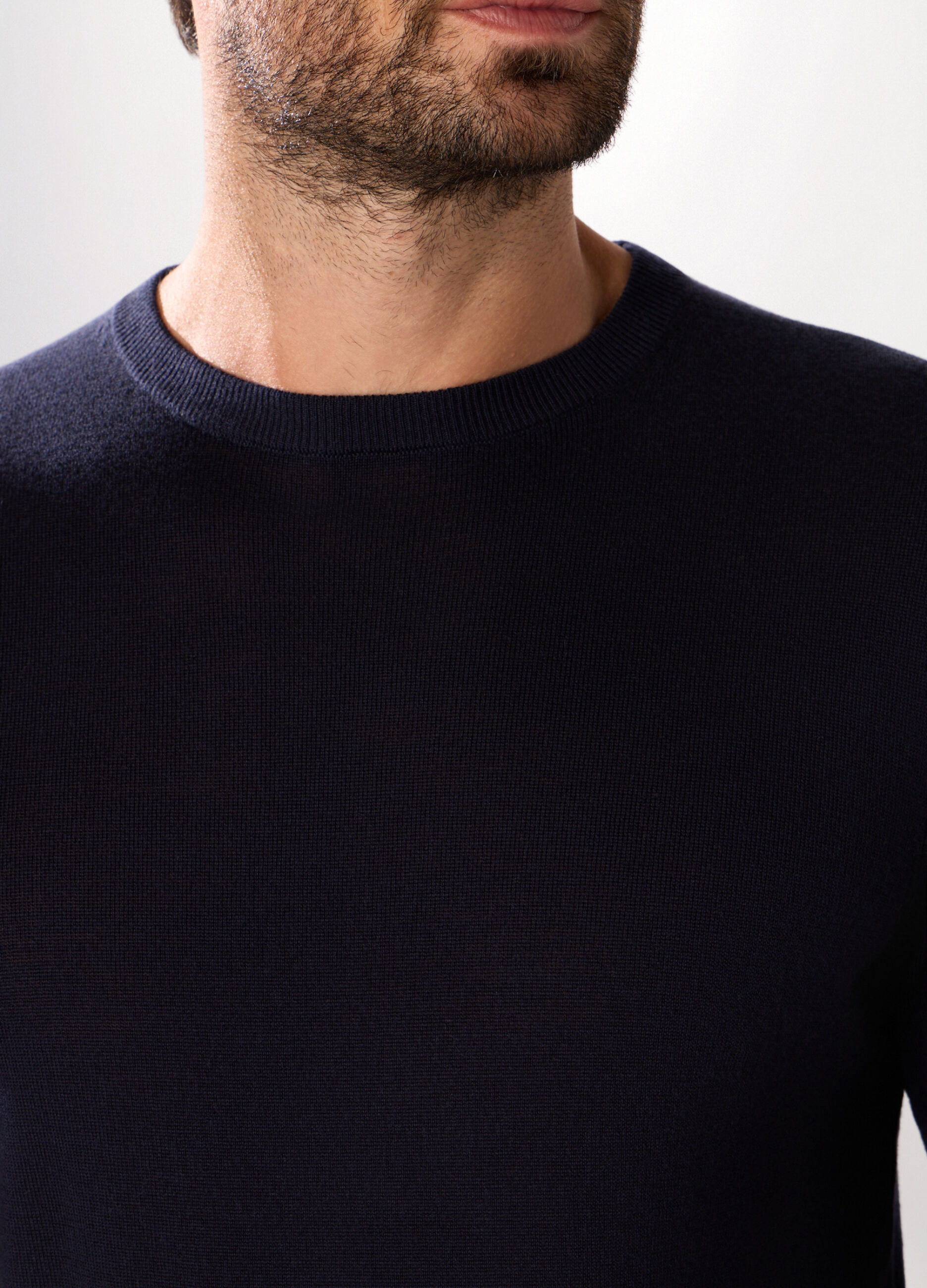 Maglione girocollo in lana merino uomo_3