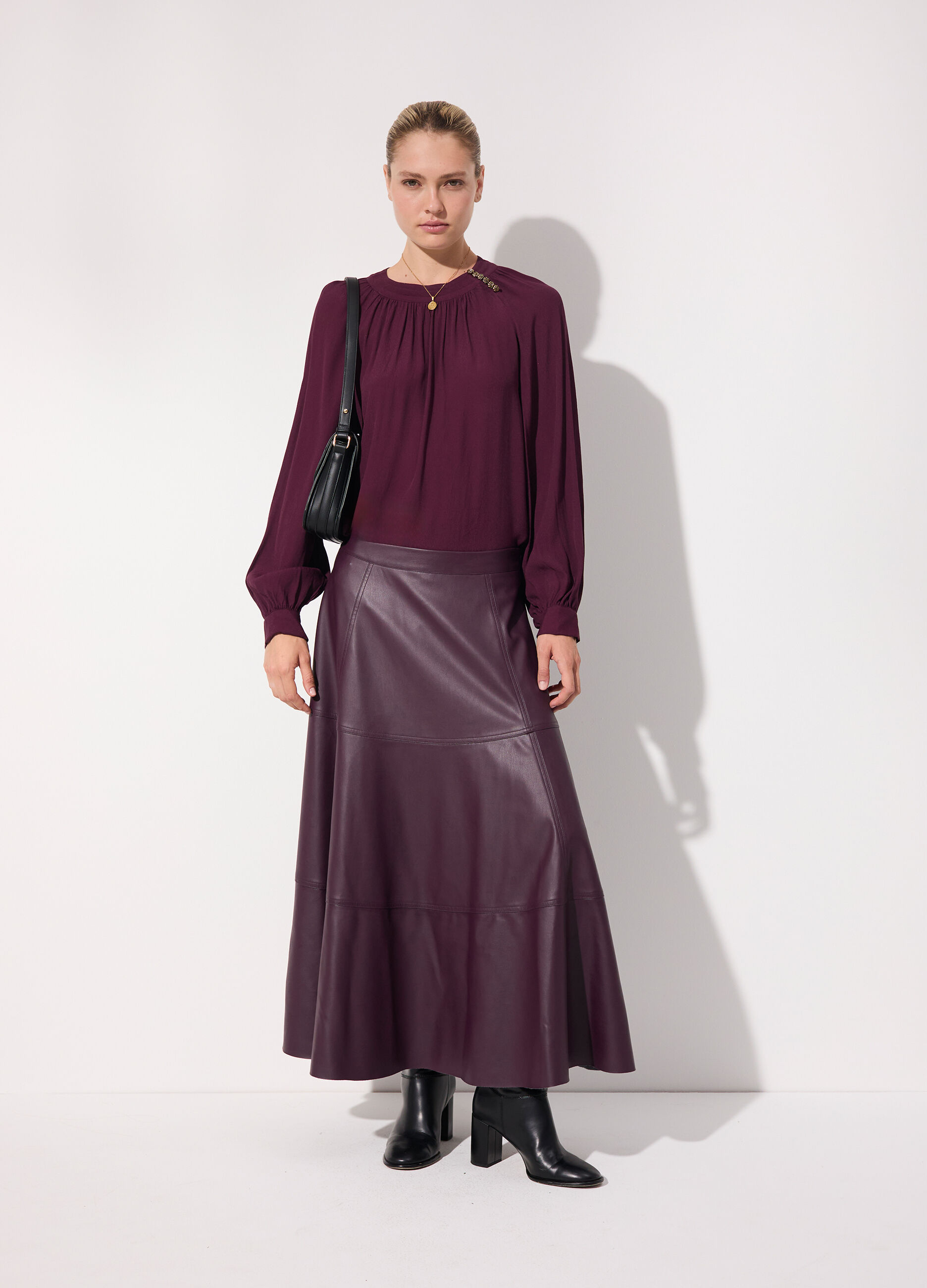 Blusa a pieghe con maniche a sbuffo donna_0