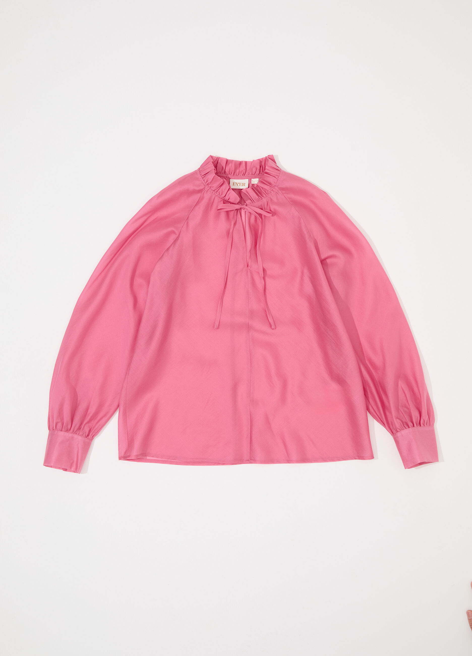 Blusa in raso con colletto ruffle donna_4