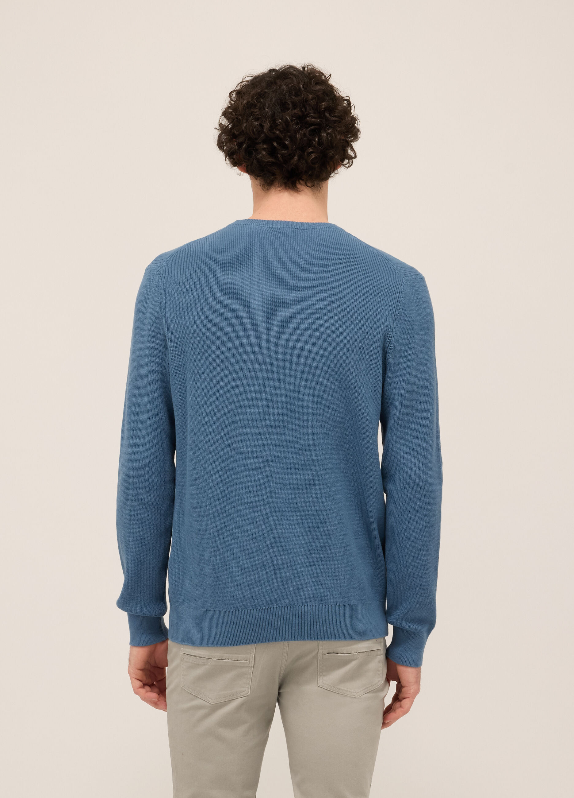 Maglione girocollo in cotone a maglia rasata uomo_1