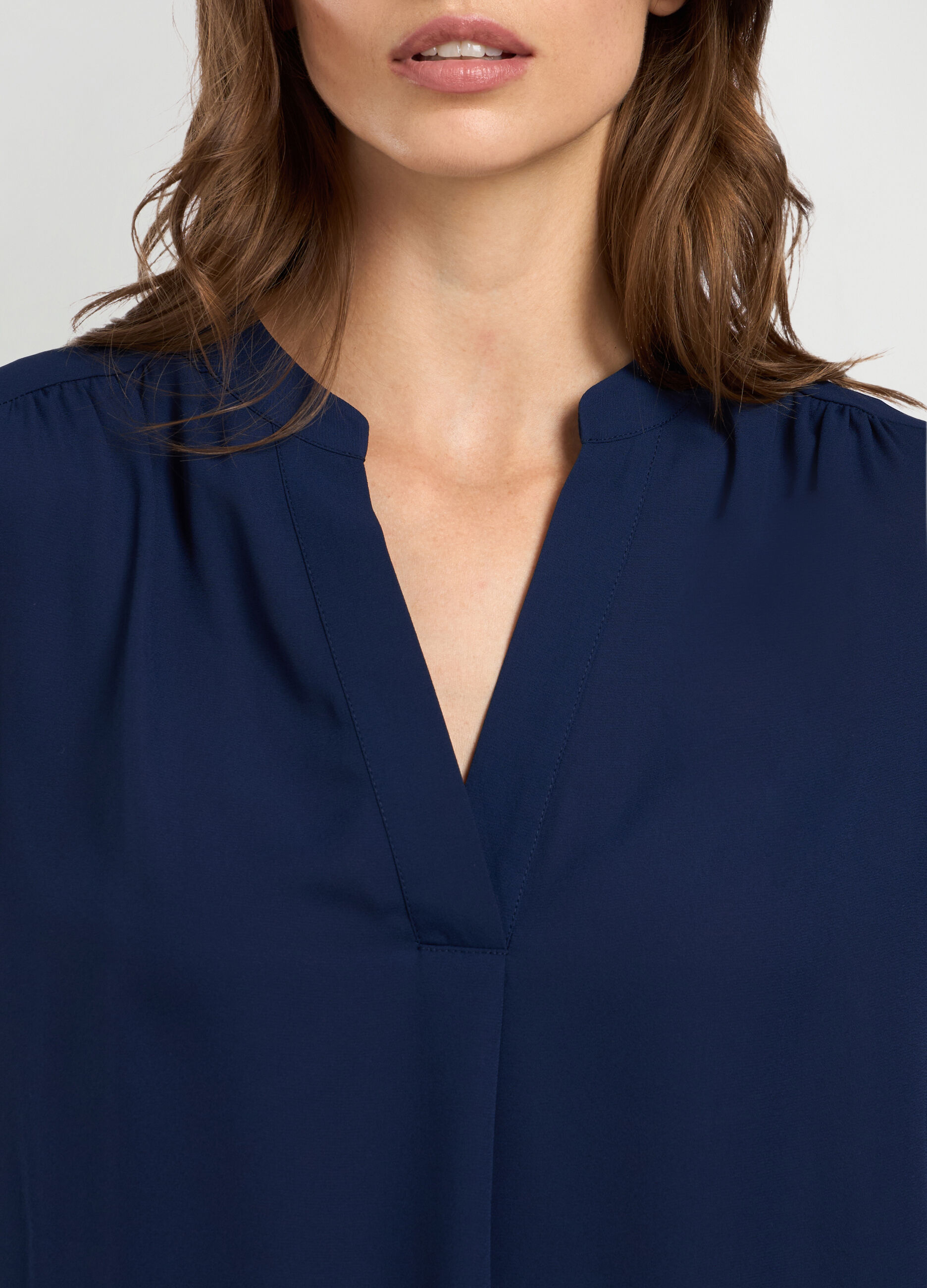 Blusa crêpe in tinta unita donna_2