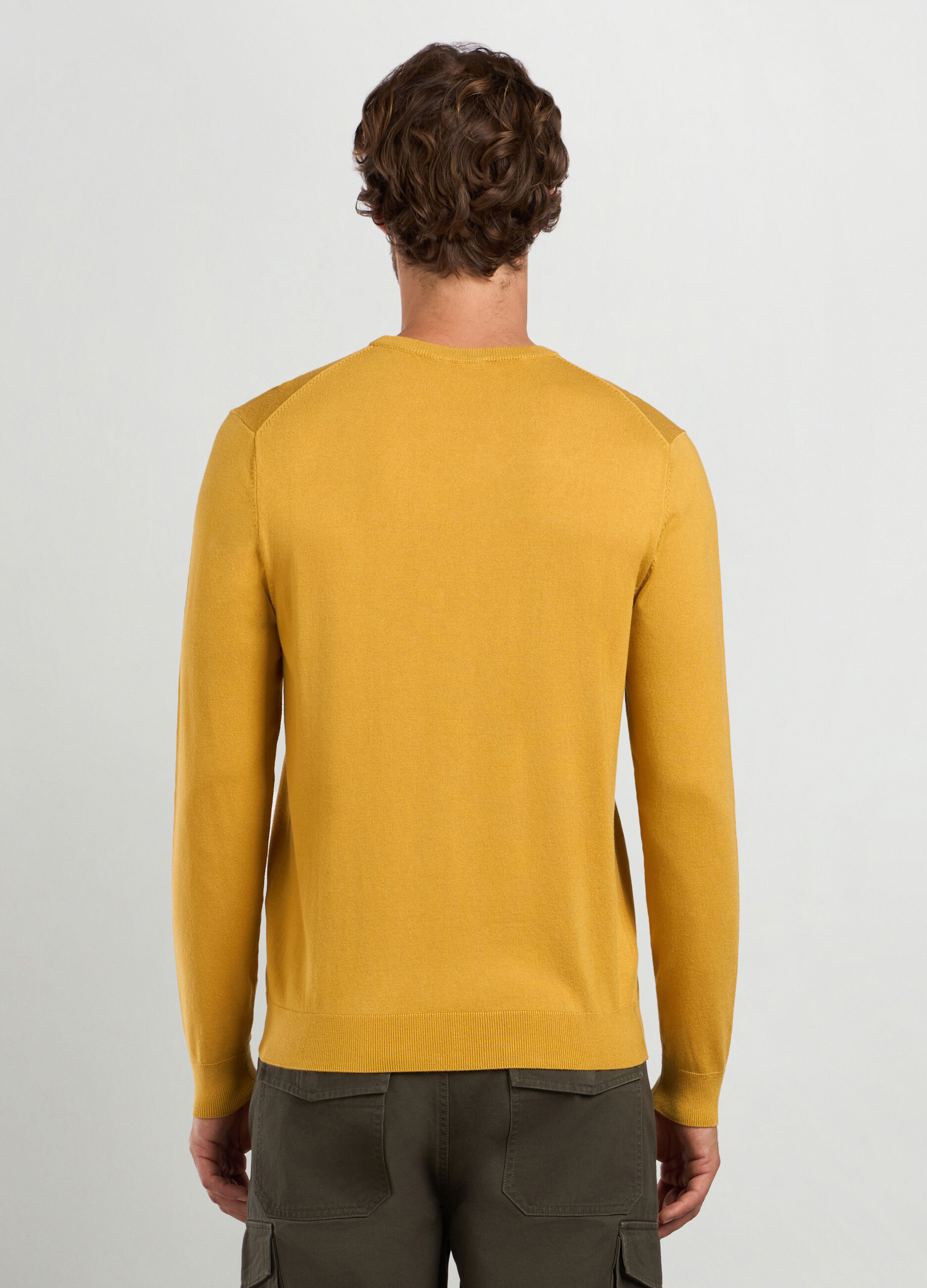 Maglione girocollo in maglia rasata uomo_1