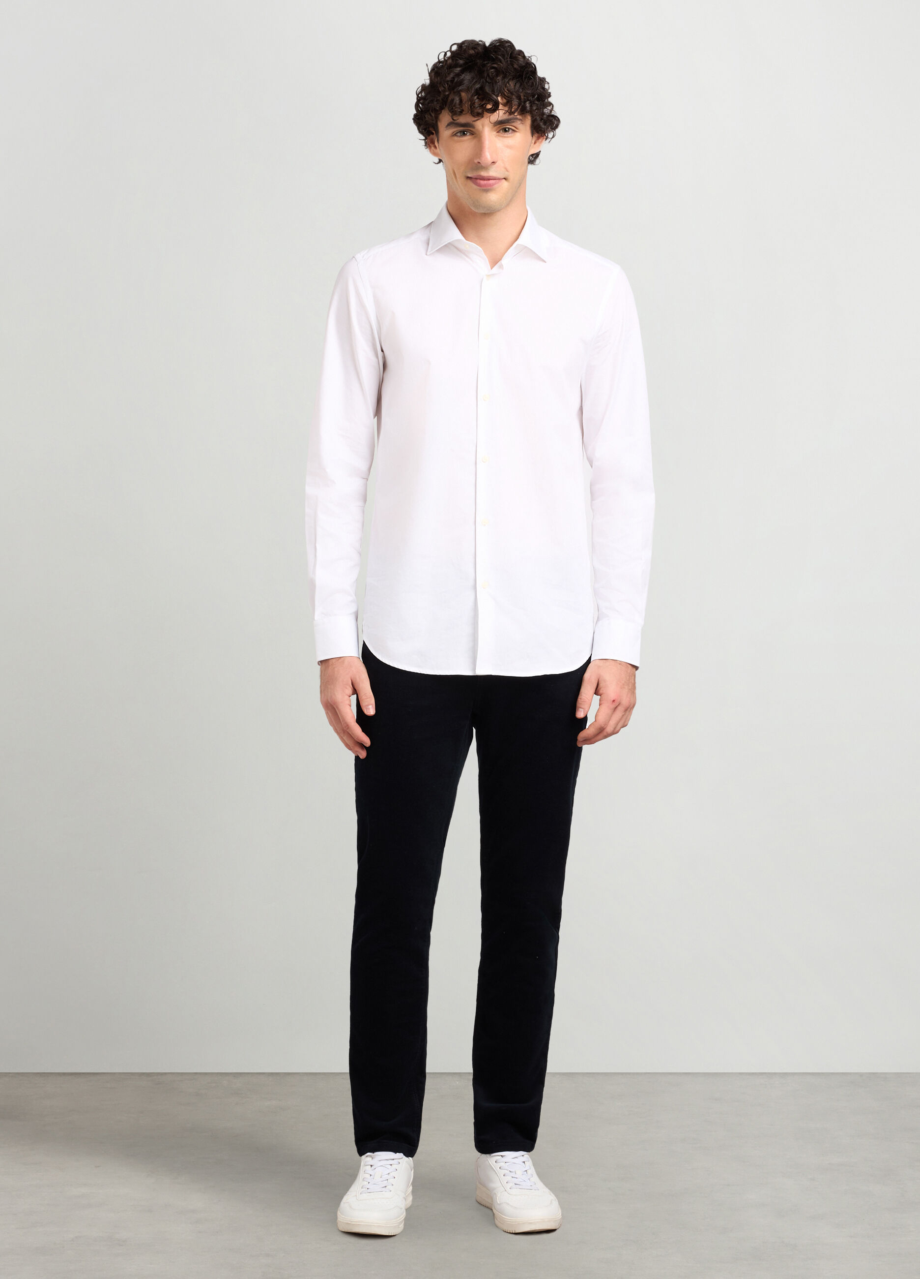 Pantaloni 5 tasche slim fit in velluto di cotone stretch uomo_0