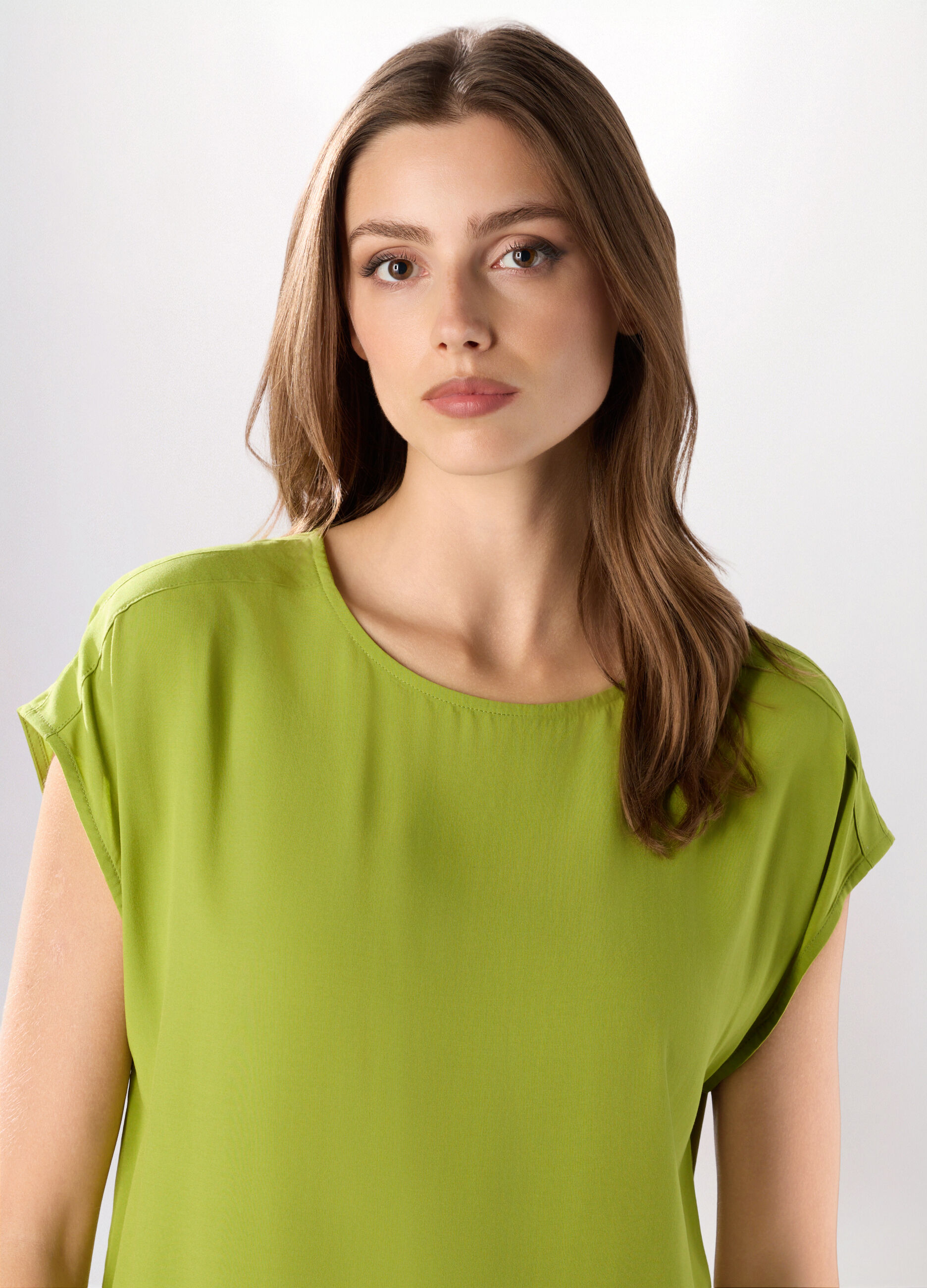 Blusa a maniche corte donna_2