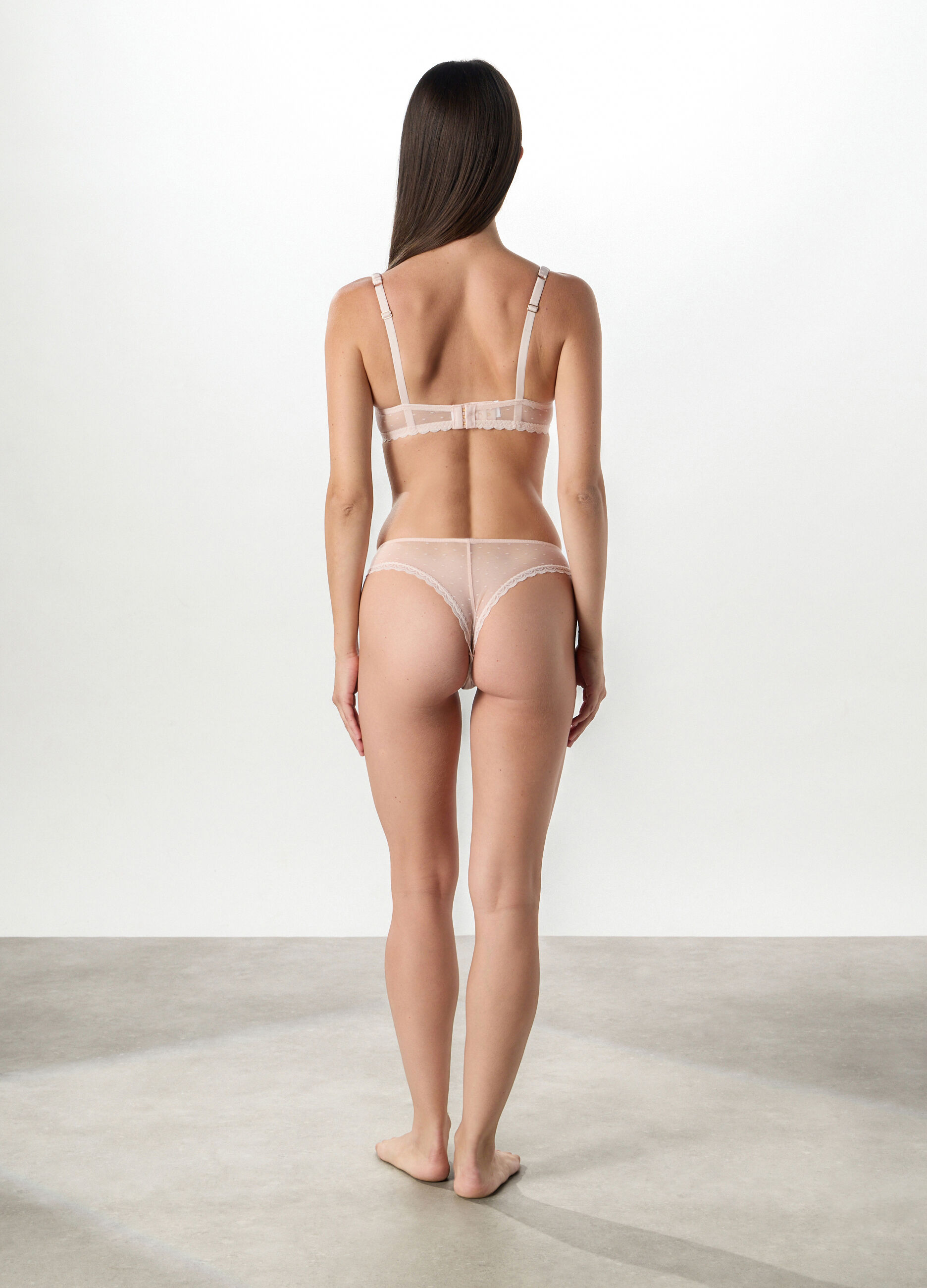 Brasiliana con ricami plumetis_1