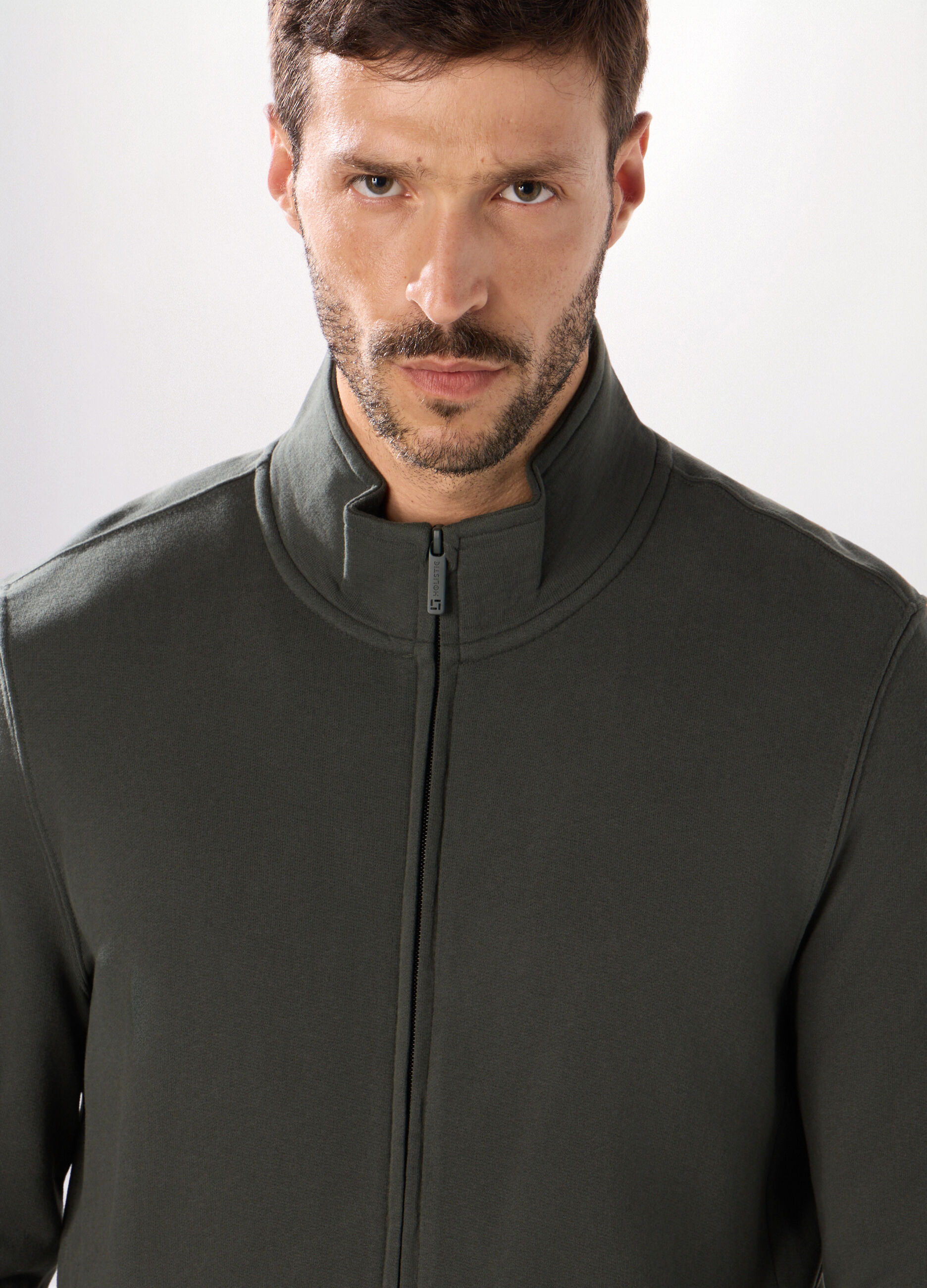 Felpa slim con zip in puro cotone uomo_2