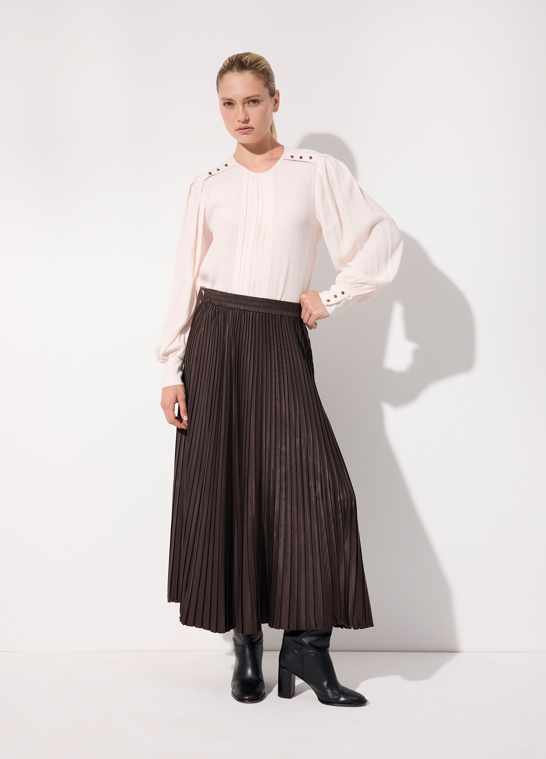 Blusa a pieghe con maniche a sbuffo donna_0