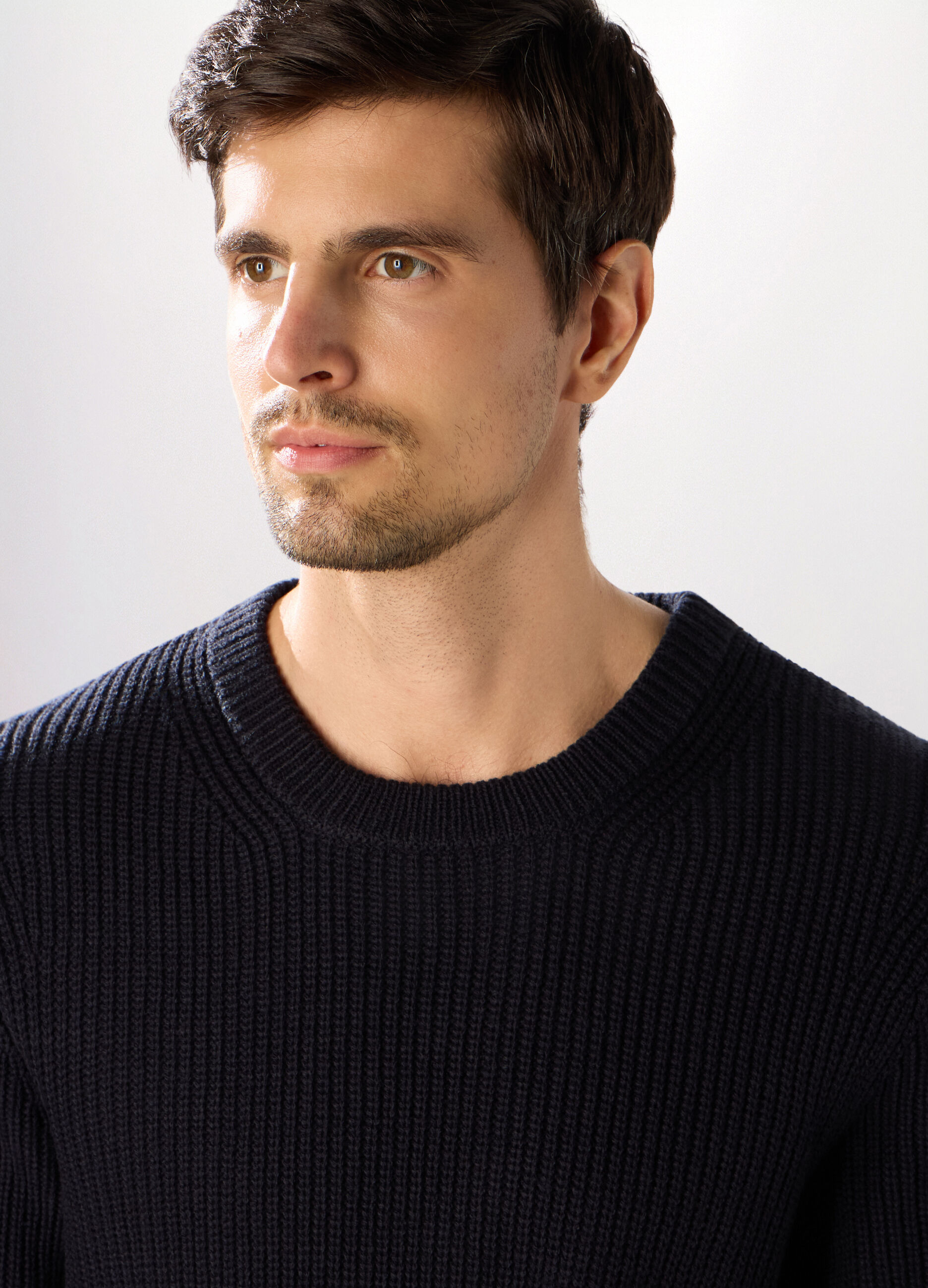 Maglione girocollo a costa inglese uomo_2