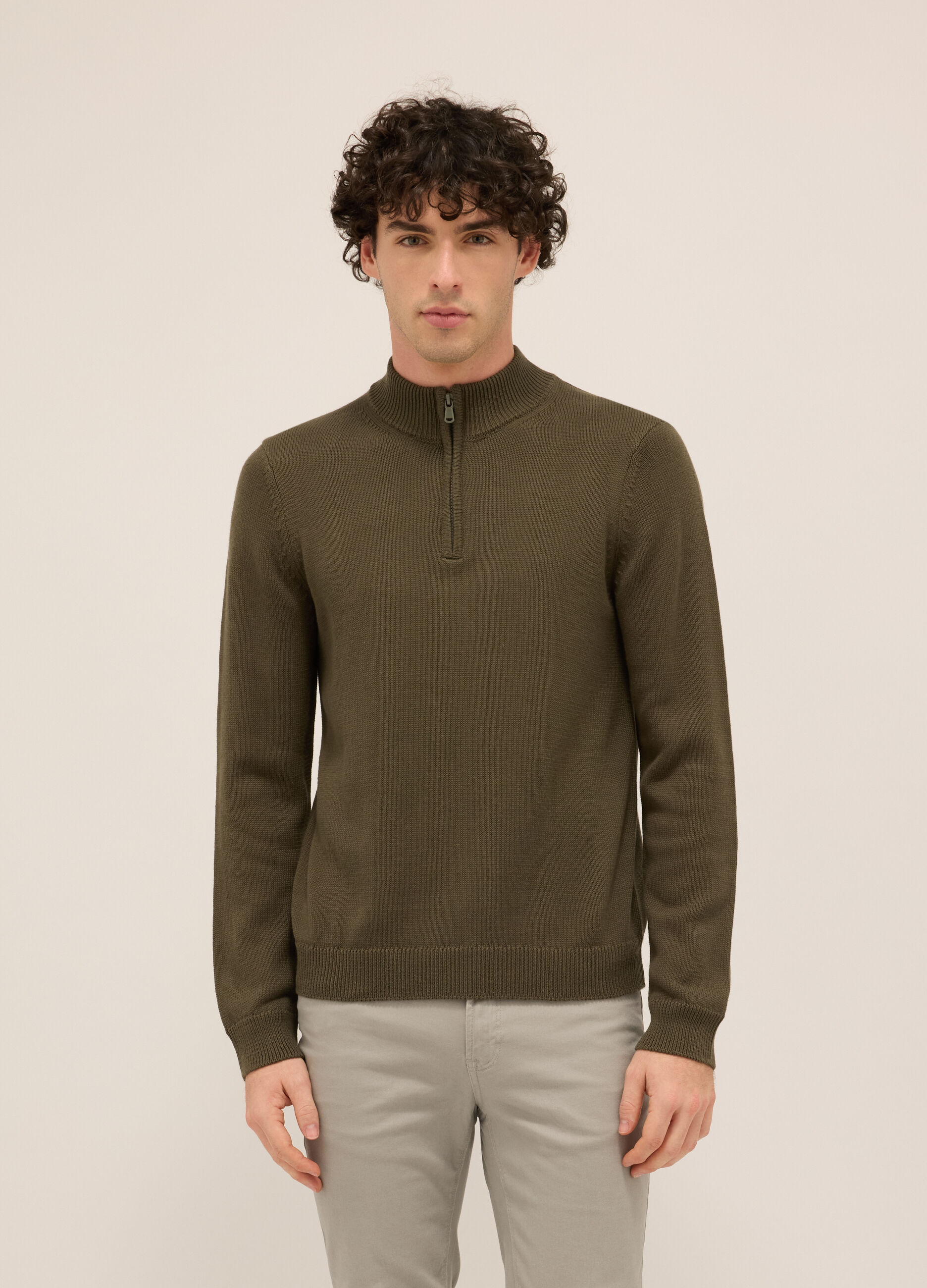 Maglione lupetto con mezza zip in misto cotone uomo_0