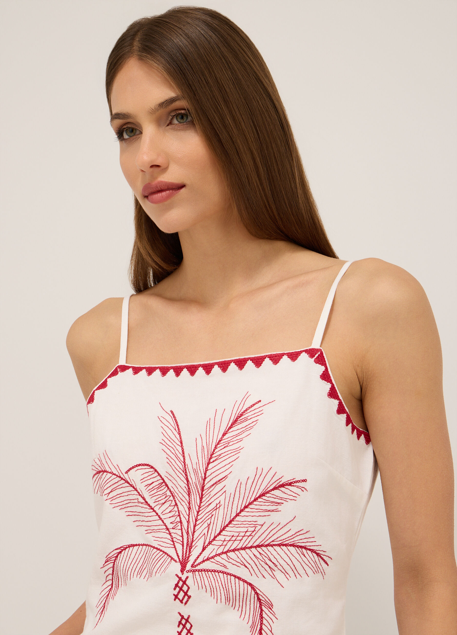 Top misto lino con ricami donna_2