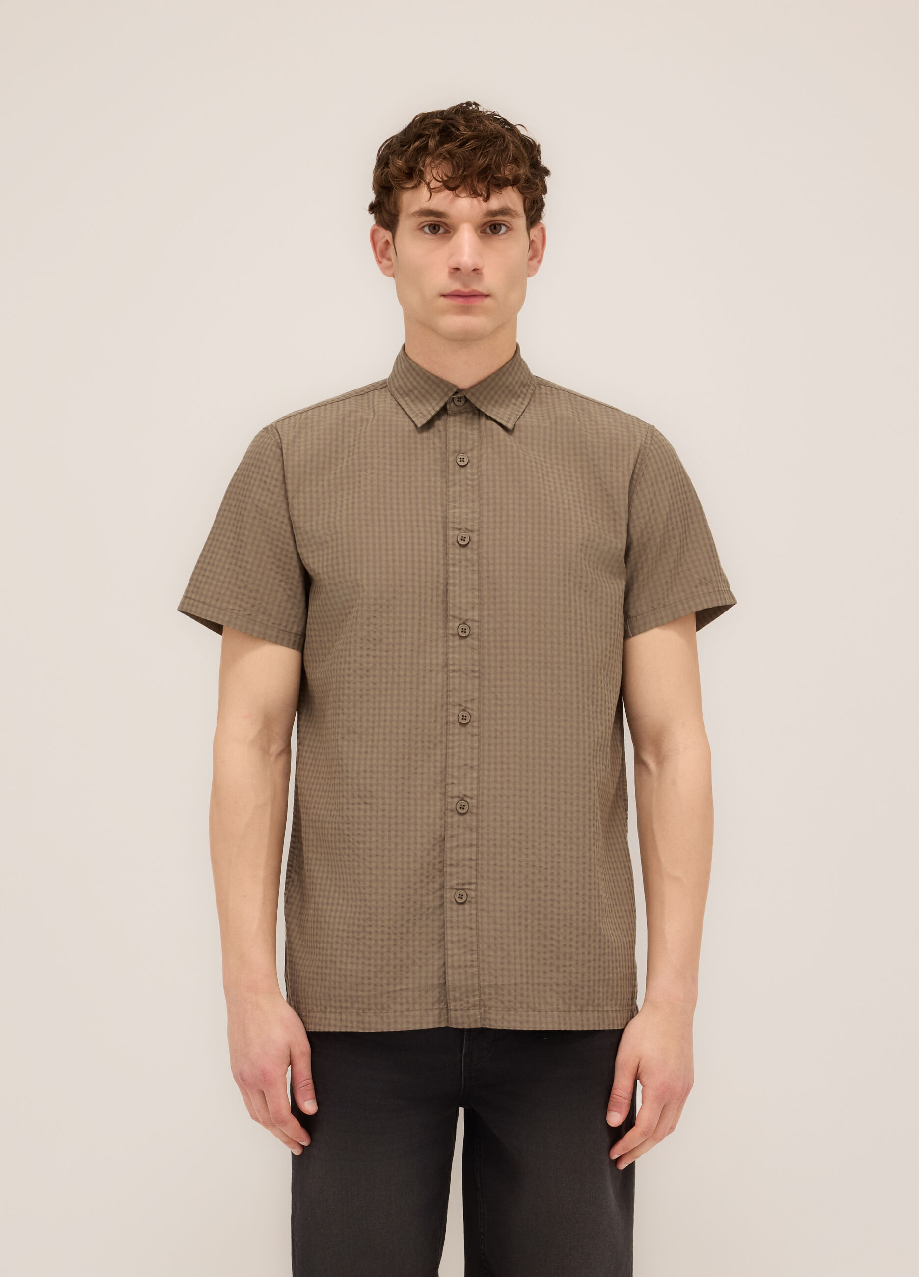 Camicia a maniche corte a quadretti uomo_0
