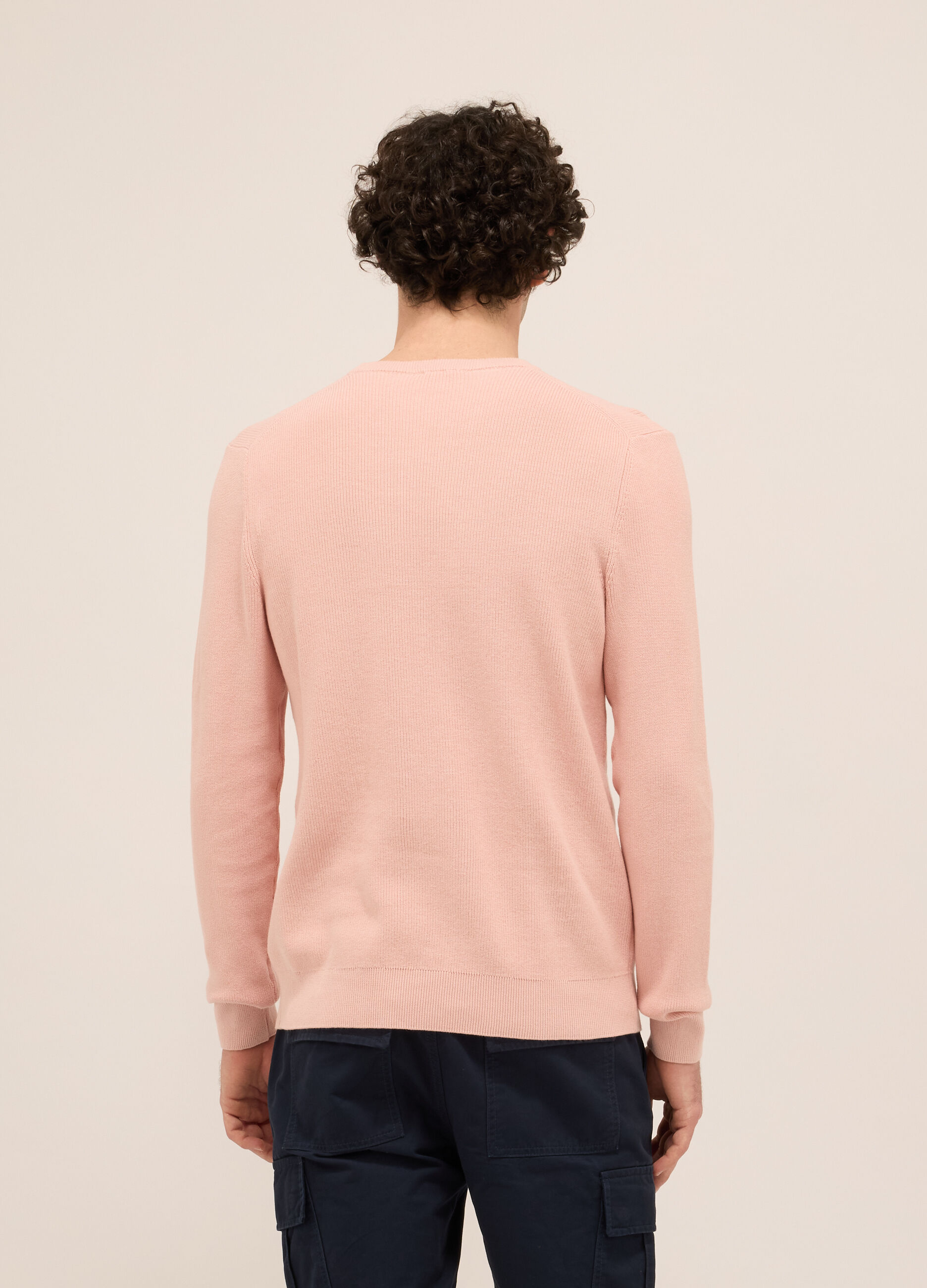 Maglione girocollo in cotone a maglia rasata uomo_1